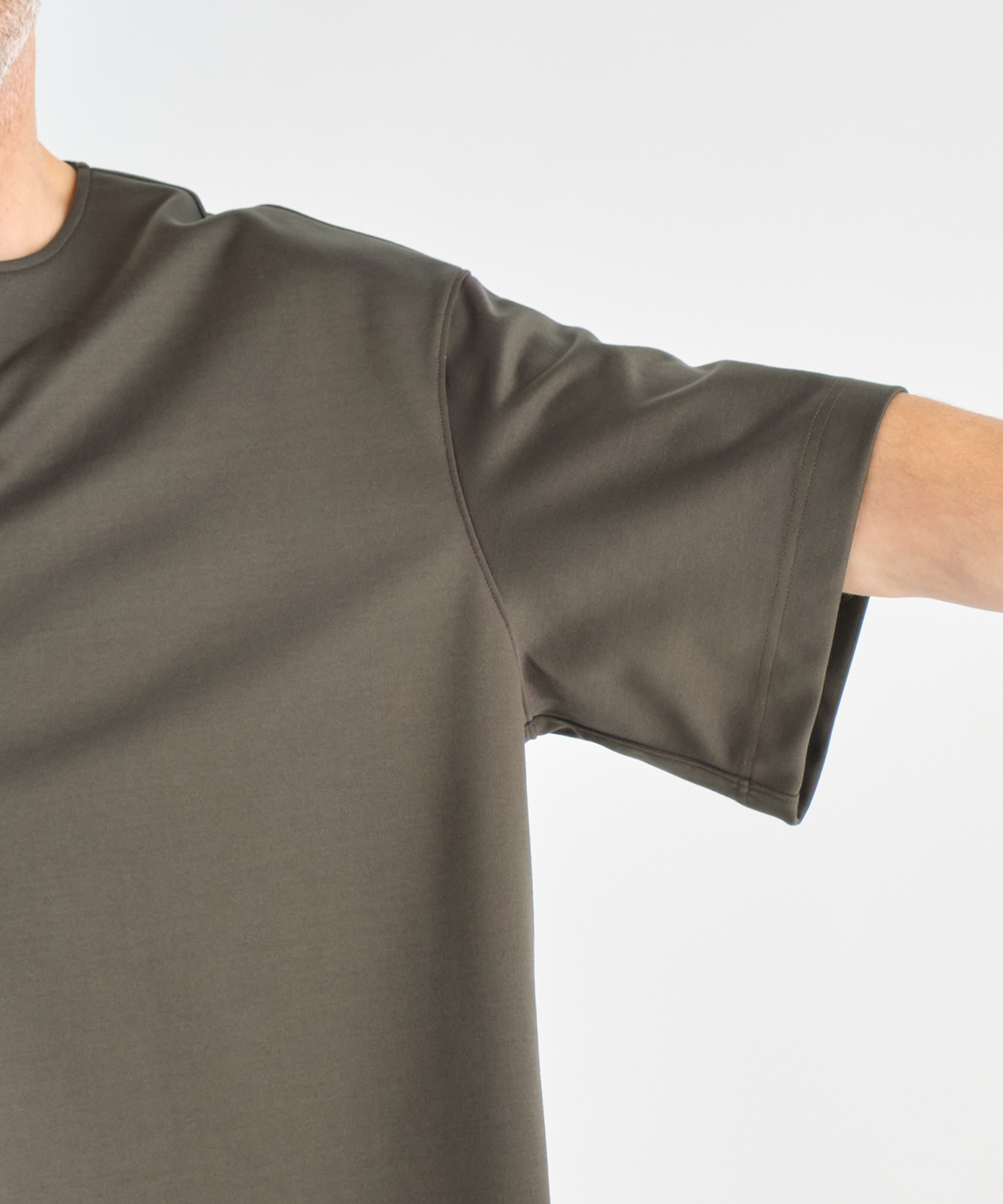 RERACS FRONT TUCK HENLY NECK T-SHIRT THE RERACS