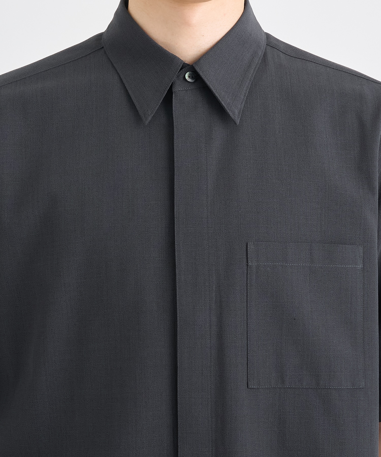 別注 REGULAR COLLAR SHORT-SLEEVED SHIRT IRENISA