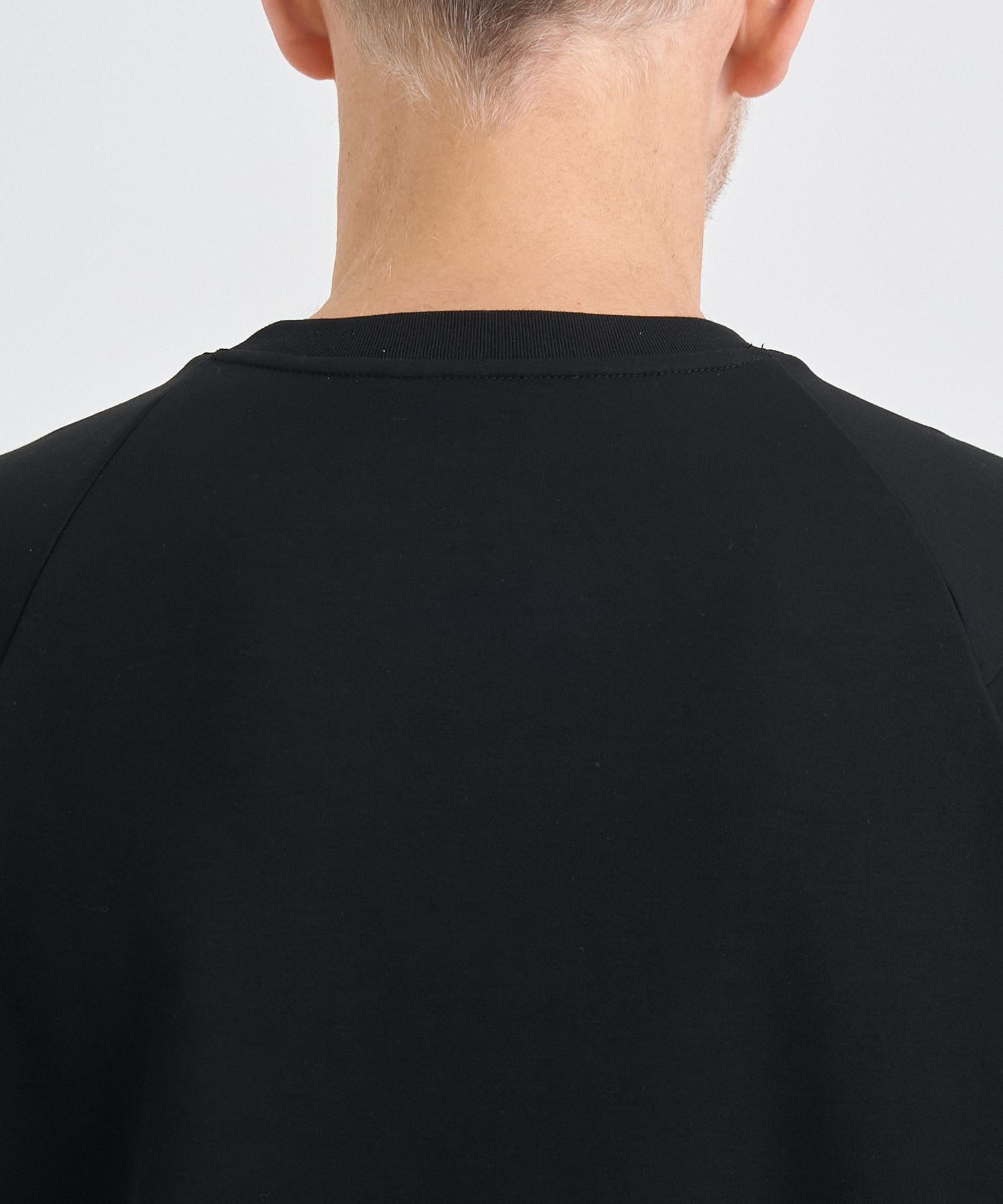 別注LEATHER TAB CREW NECK T-SHIRT IRENISA