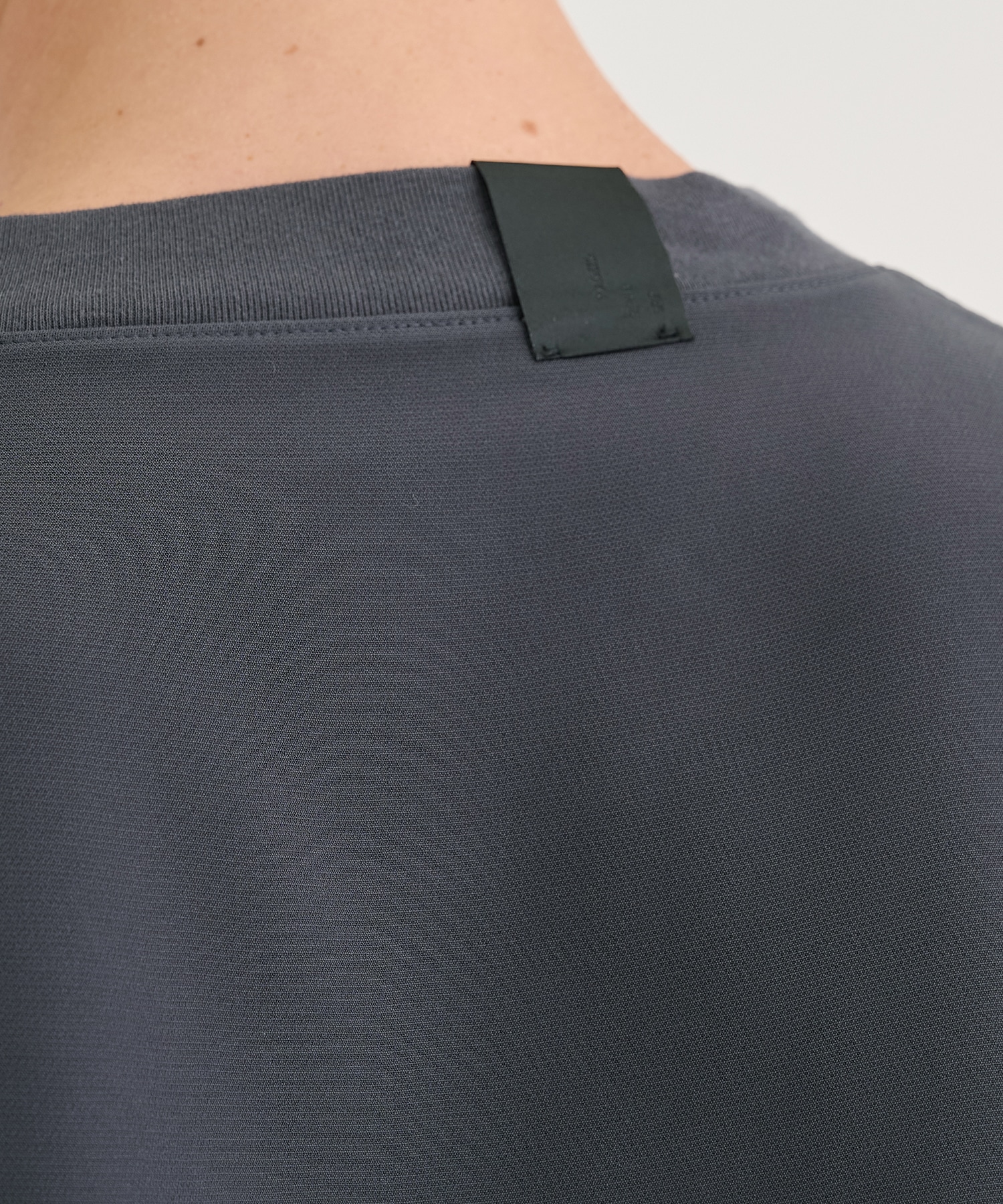 2252-CS08-095 LONGSLEEVE T-SHIRT N.HOOLYWOOD