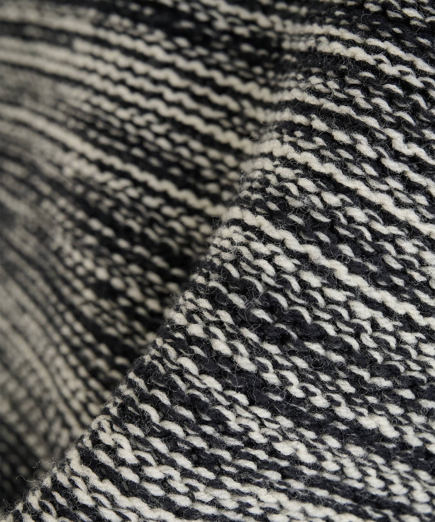 Gradation Crewneck Sweater YOKE