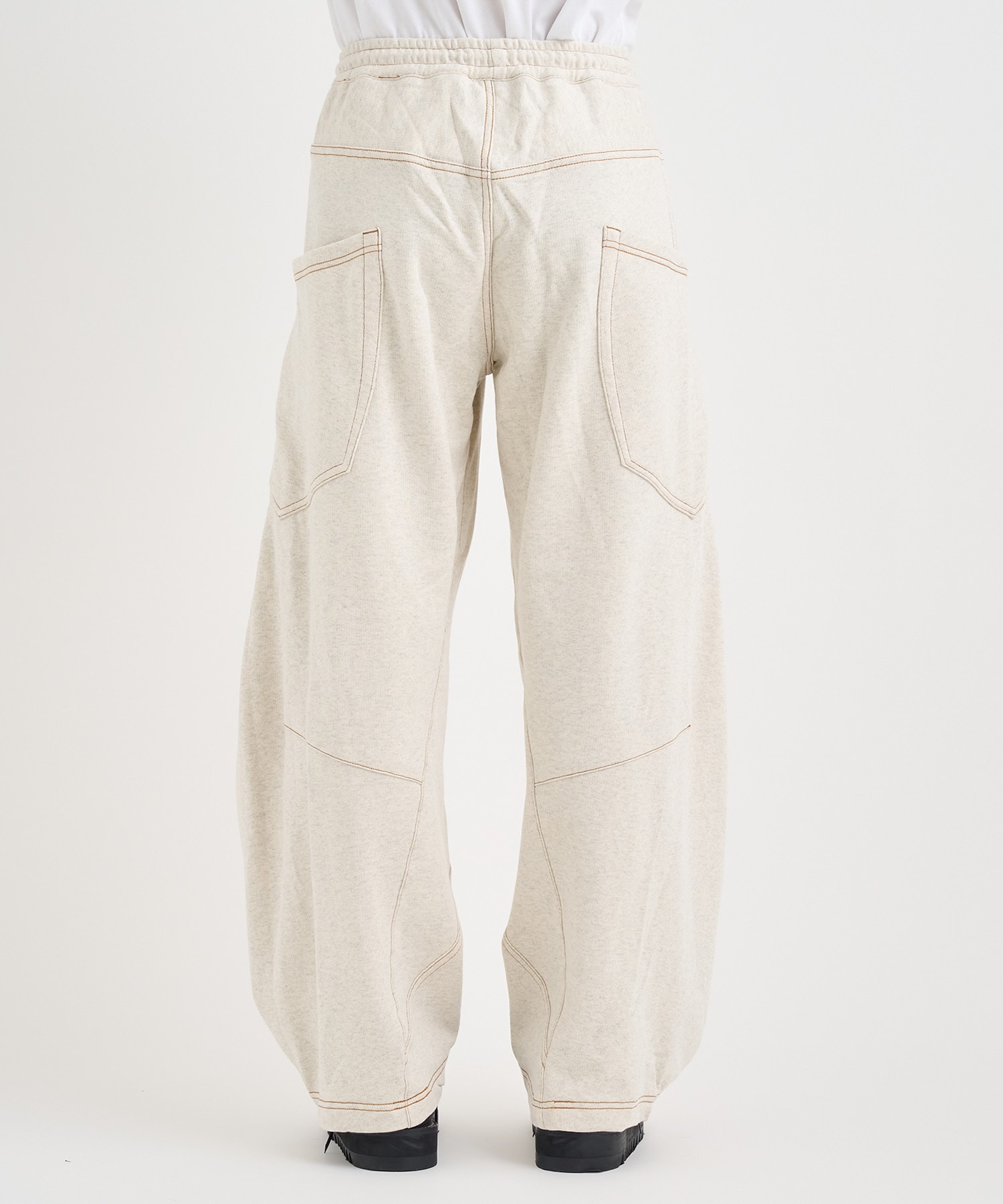3D cutting sweat pants KHOKI
