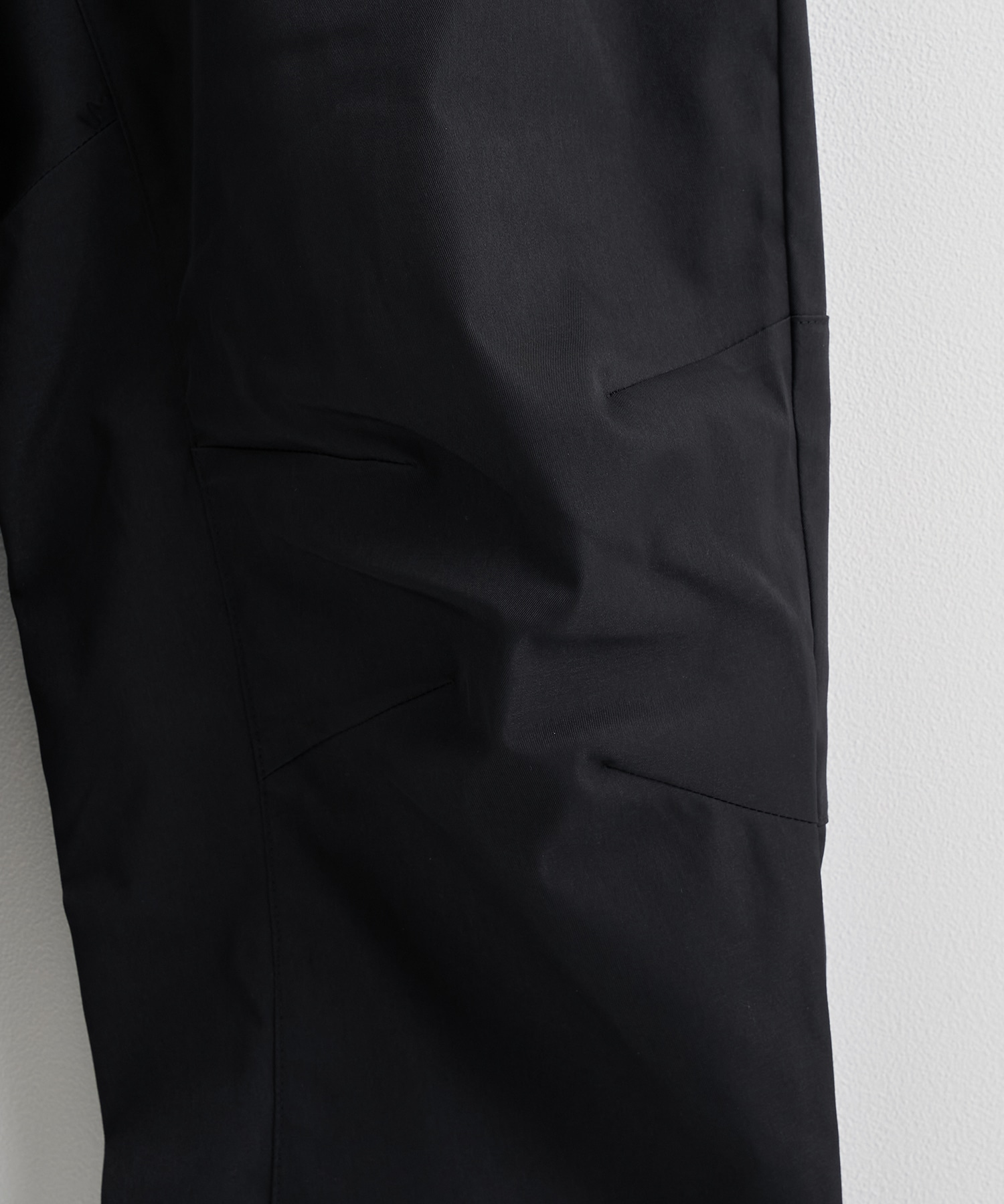 2 TUCK MOTORCYCLE PANTS White Mountaineering
