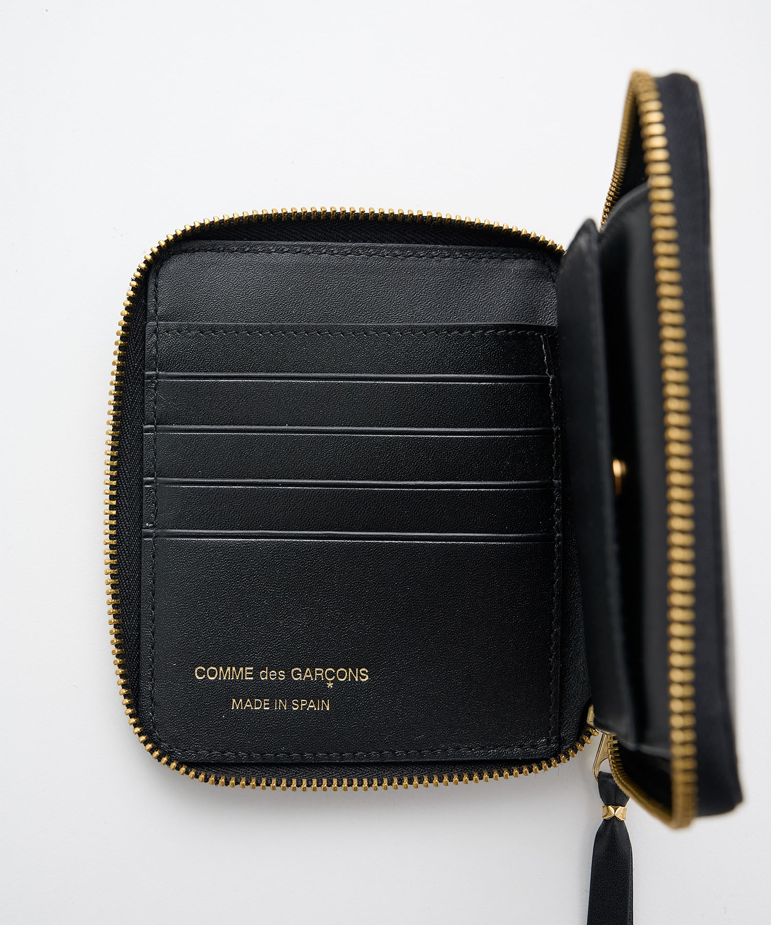 CLASSIC LEATHER LINE FOLD ZIP WALLET Wallet Comme des Garcons