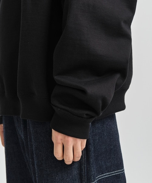 A26C13CS02C HUGE SWEAT SHORT MARKAWARE