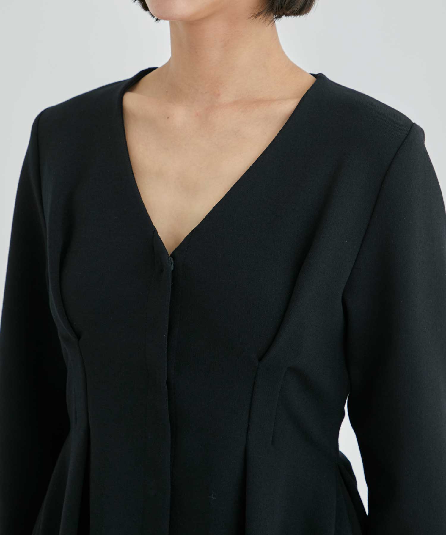 V neck tuck knit jacket(FREE BLACK): THE PERMANENT EYE: WOMEN｜THE