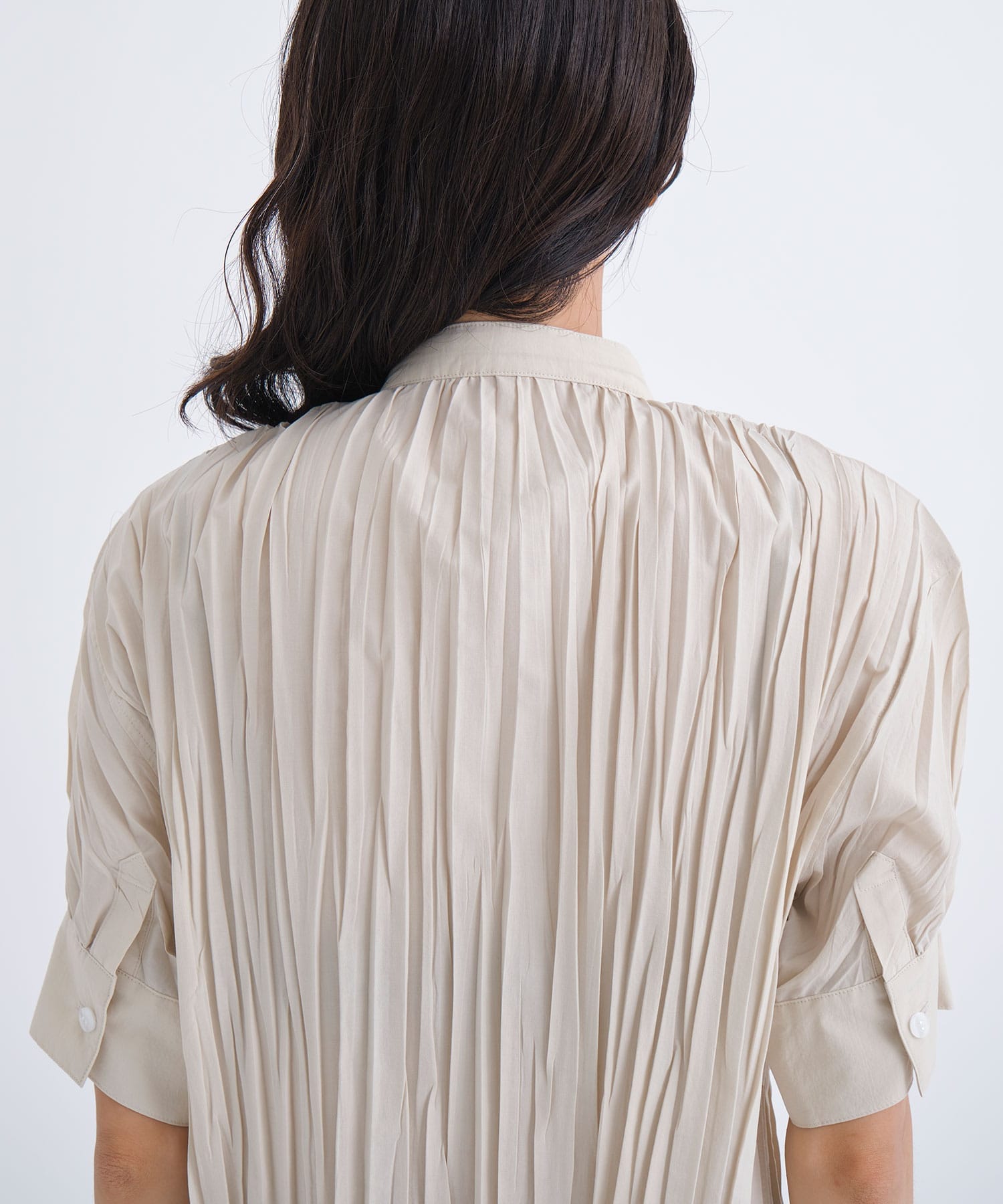pleated blouse AKANE UTSUNOMIYA