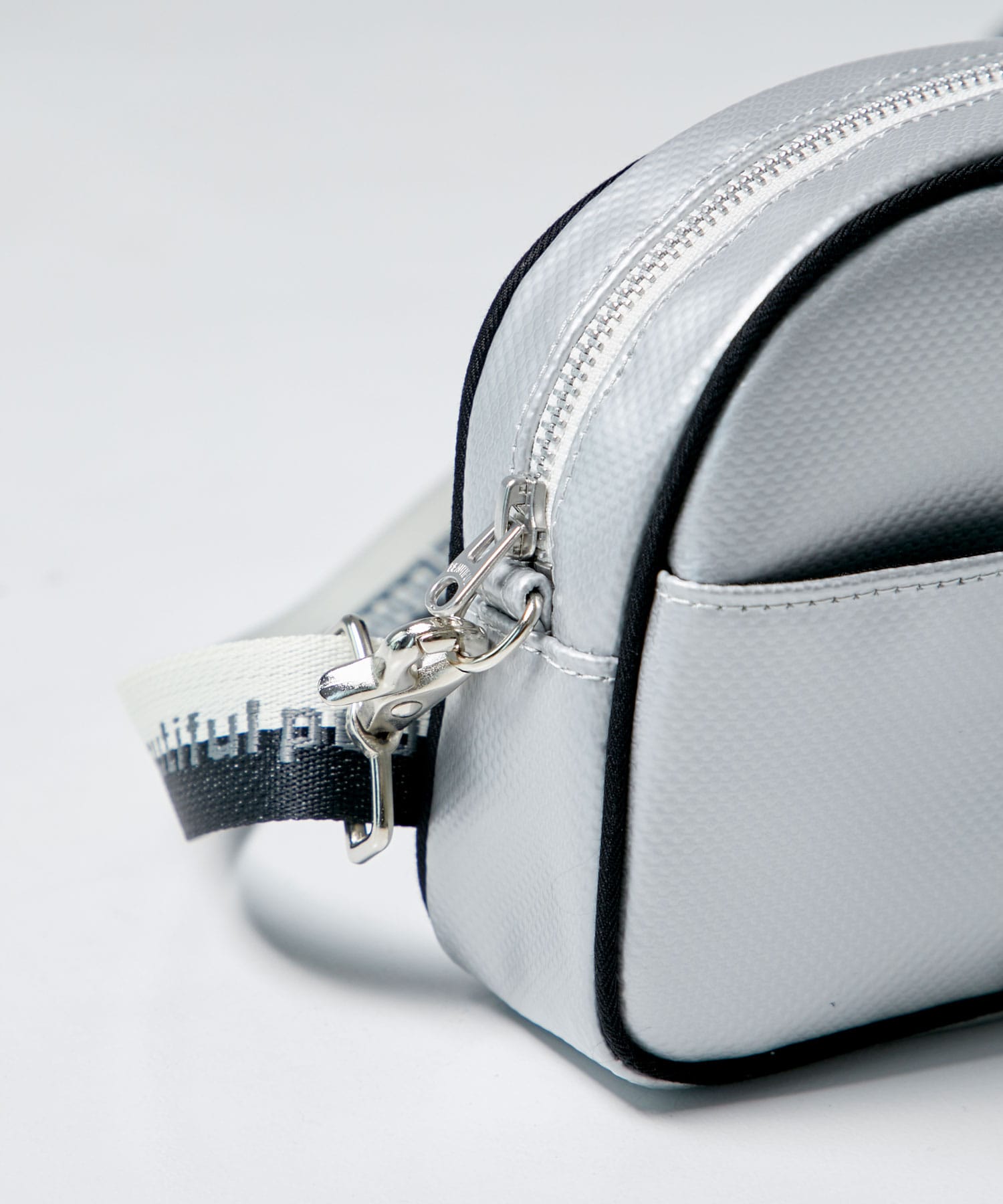 EX.mini round bag beautiful people
