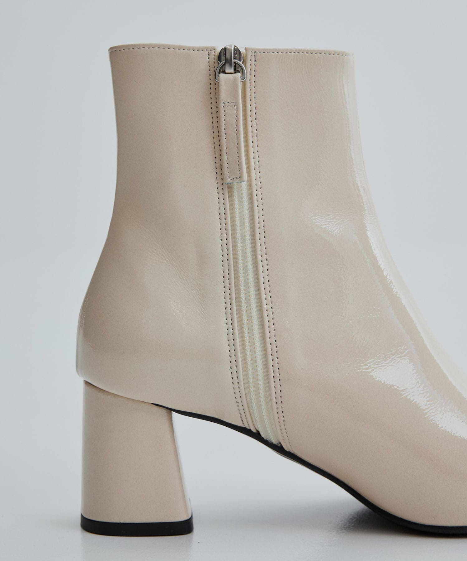 Patent leather square toe boots THE PERMANENT EYE