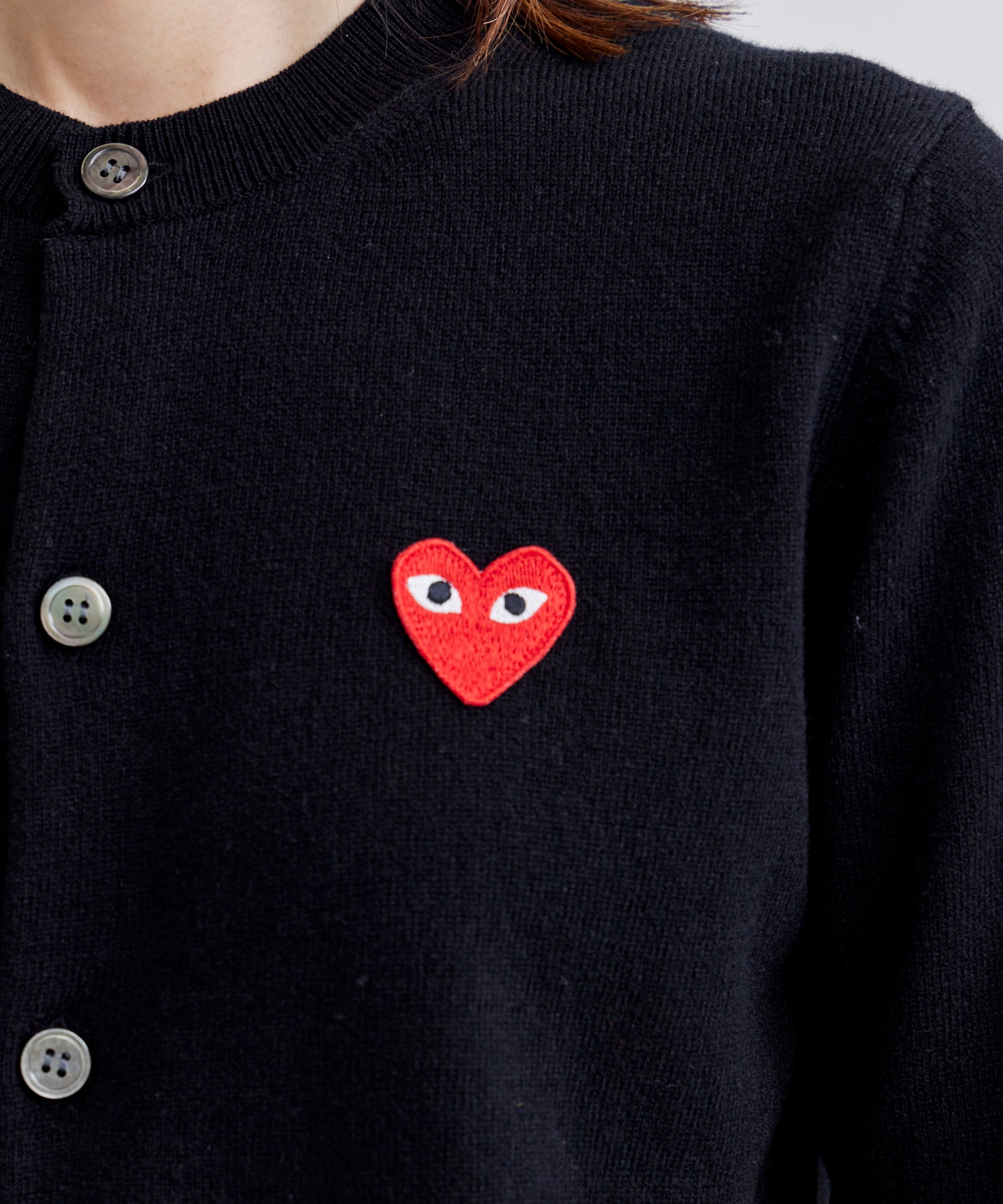 ROUND-NECK CARDIGAN RED EMBLEM RED HEART PLAY Comme des Garcons