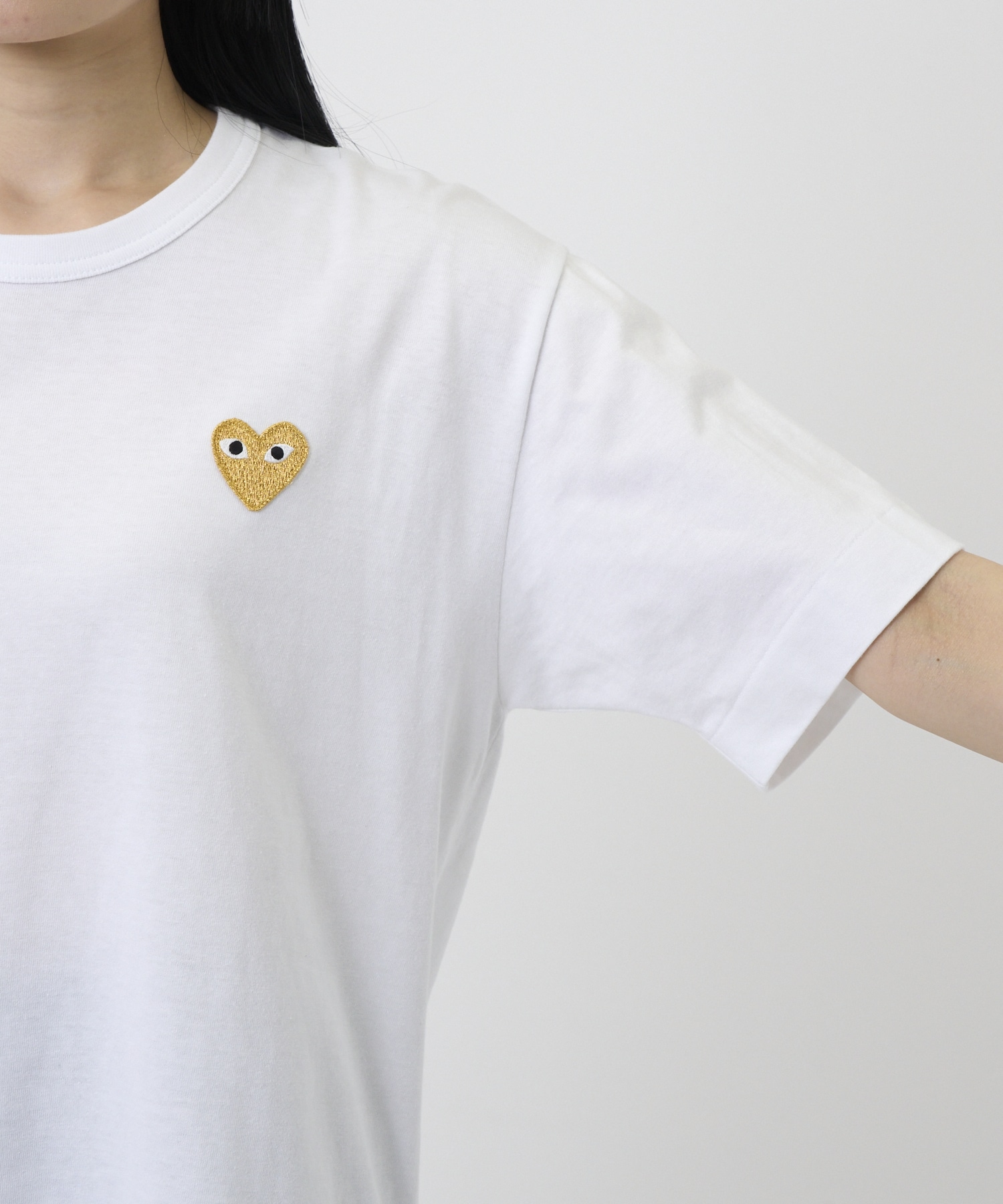 T-SHIRT GOLD EMBLEM GOLD HEART PLAY Comme des Garcons