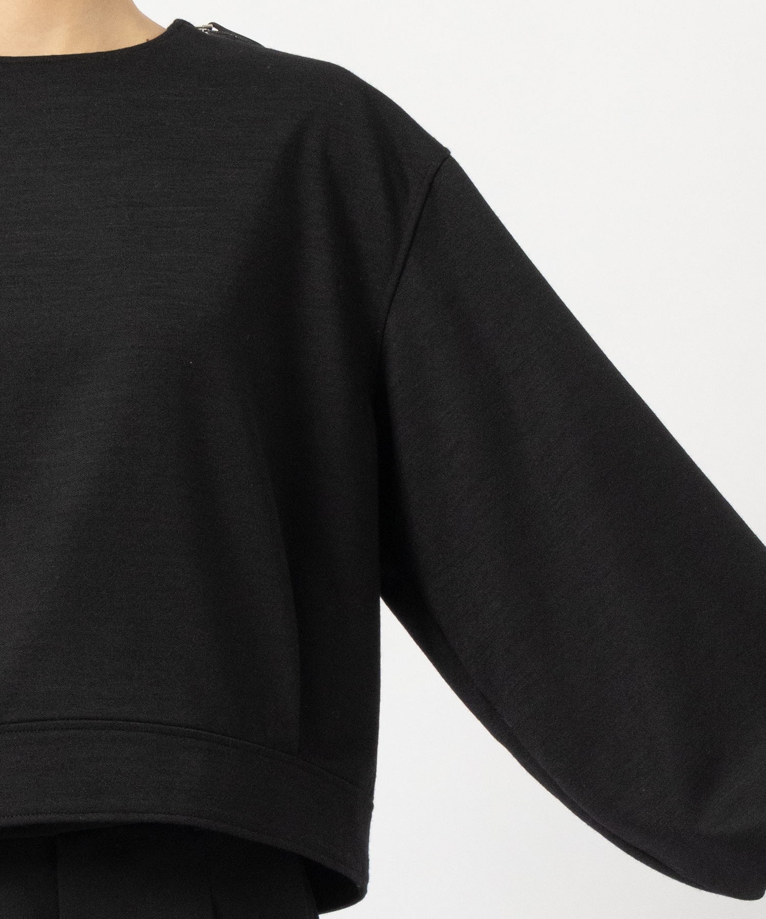 THE SIDE ZIP PULLOVER SHORT T-SHIRT L/S THE RERACS