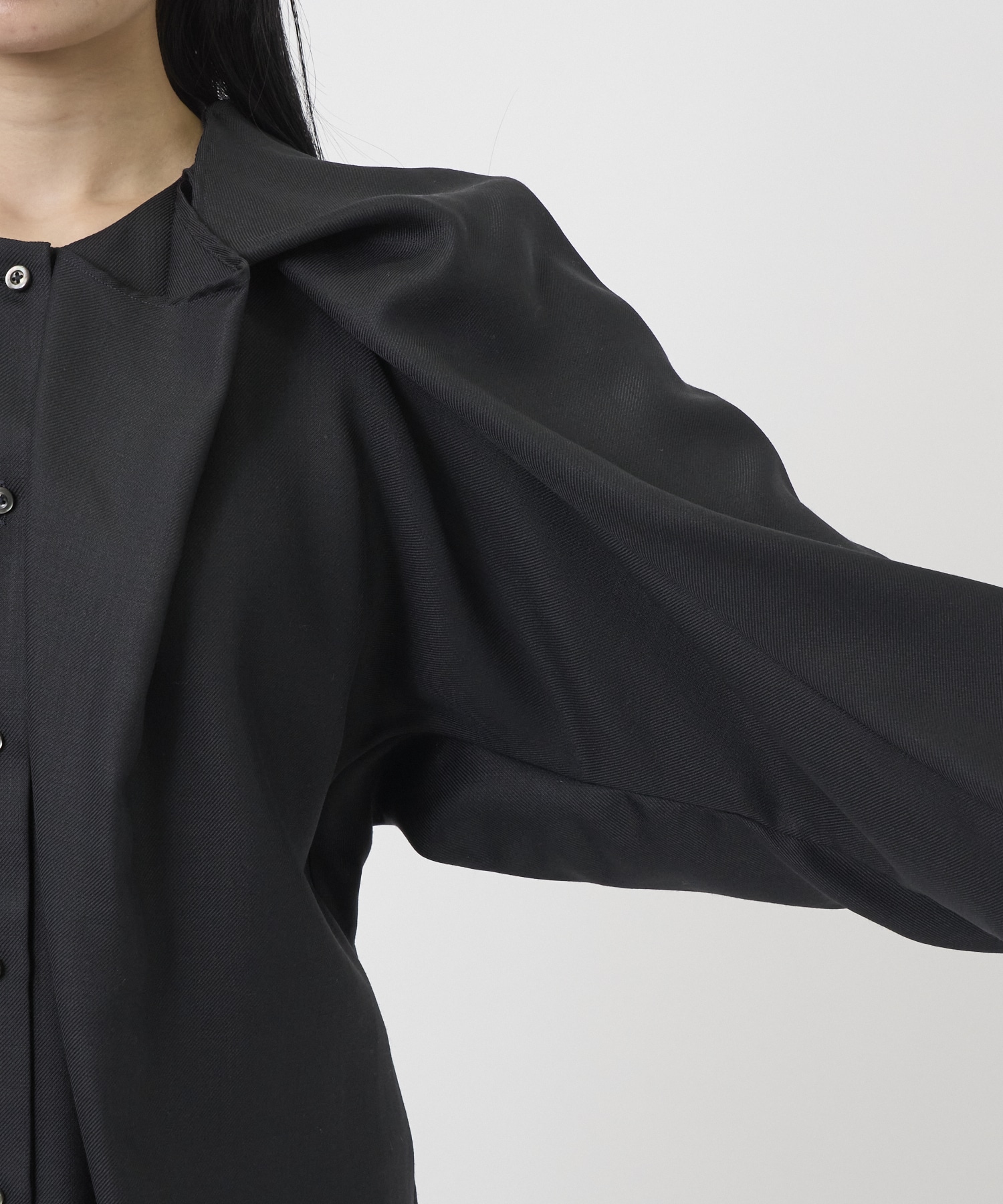 NECK TUCK BLOUSE support surface