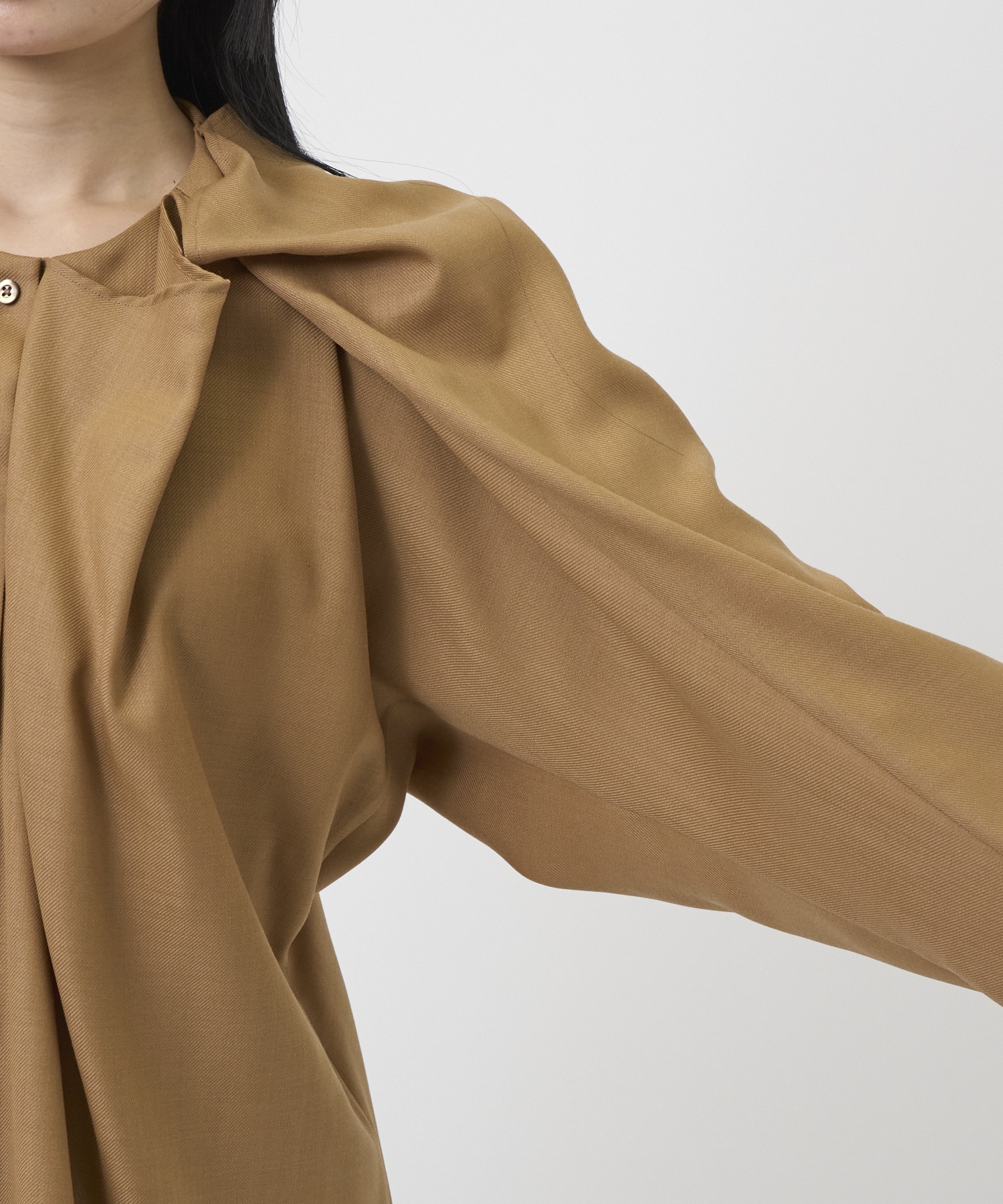 NECK TUCK BLOUSE support surface