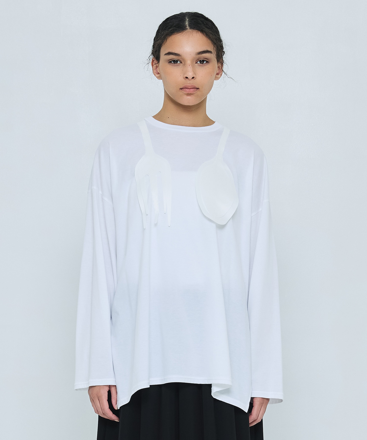 CUTLERY MOTIF LONG-SLEEVE T-SHIRT ENFOLD