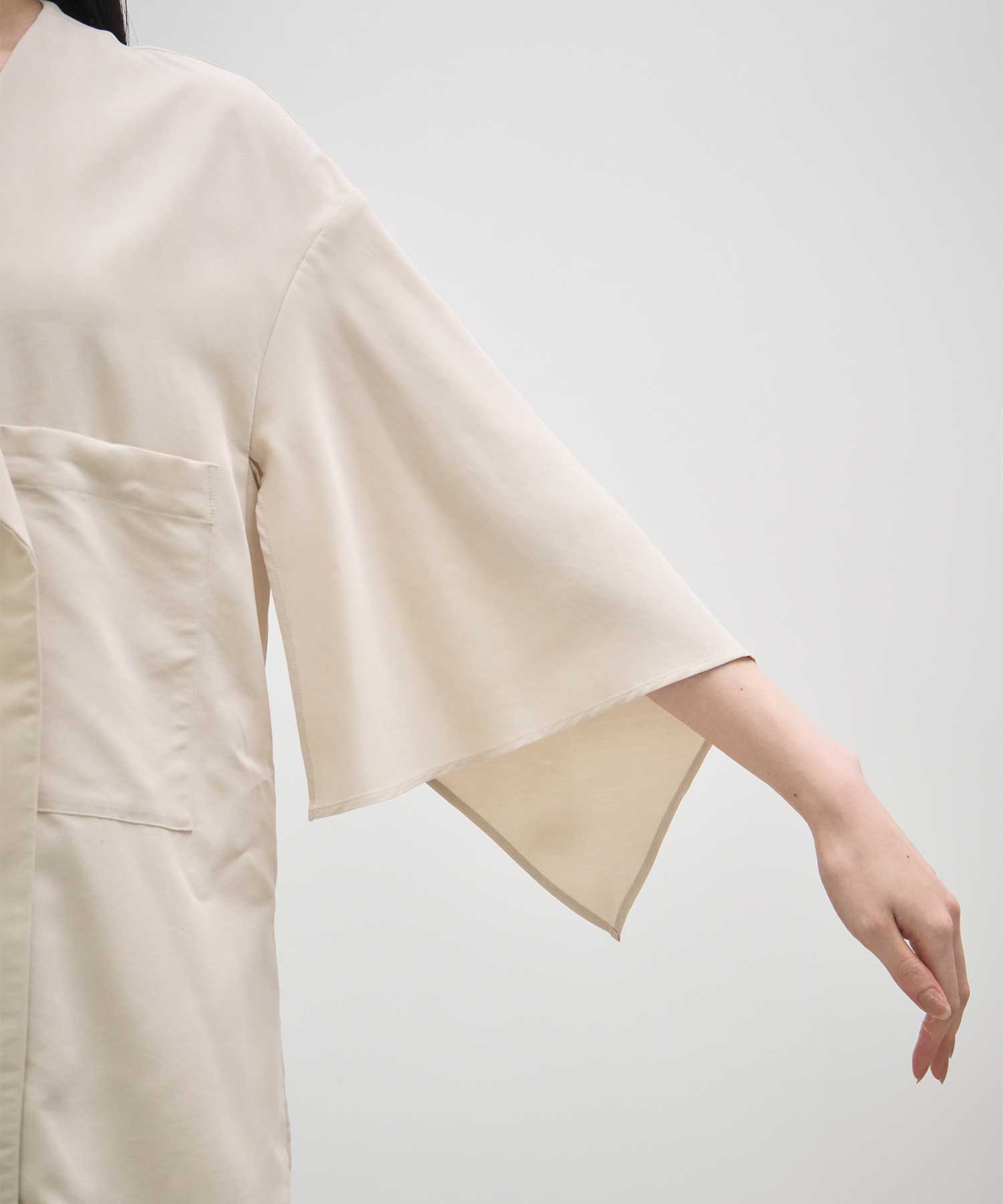 Liese panel sleeve shirt O.WHT AKIRANAKA