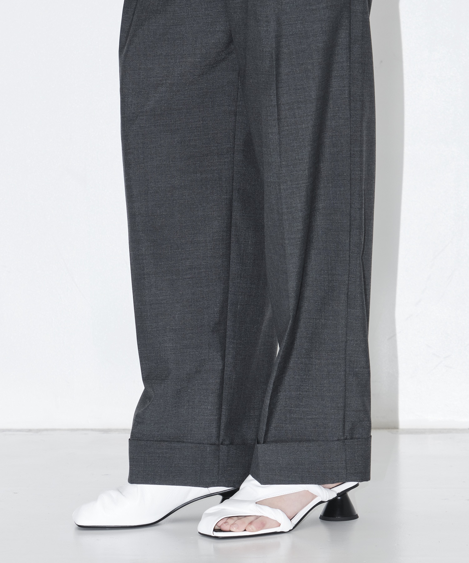 Waist Tuck Pants THE TOKYO