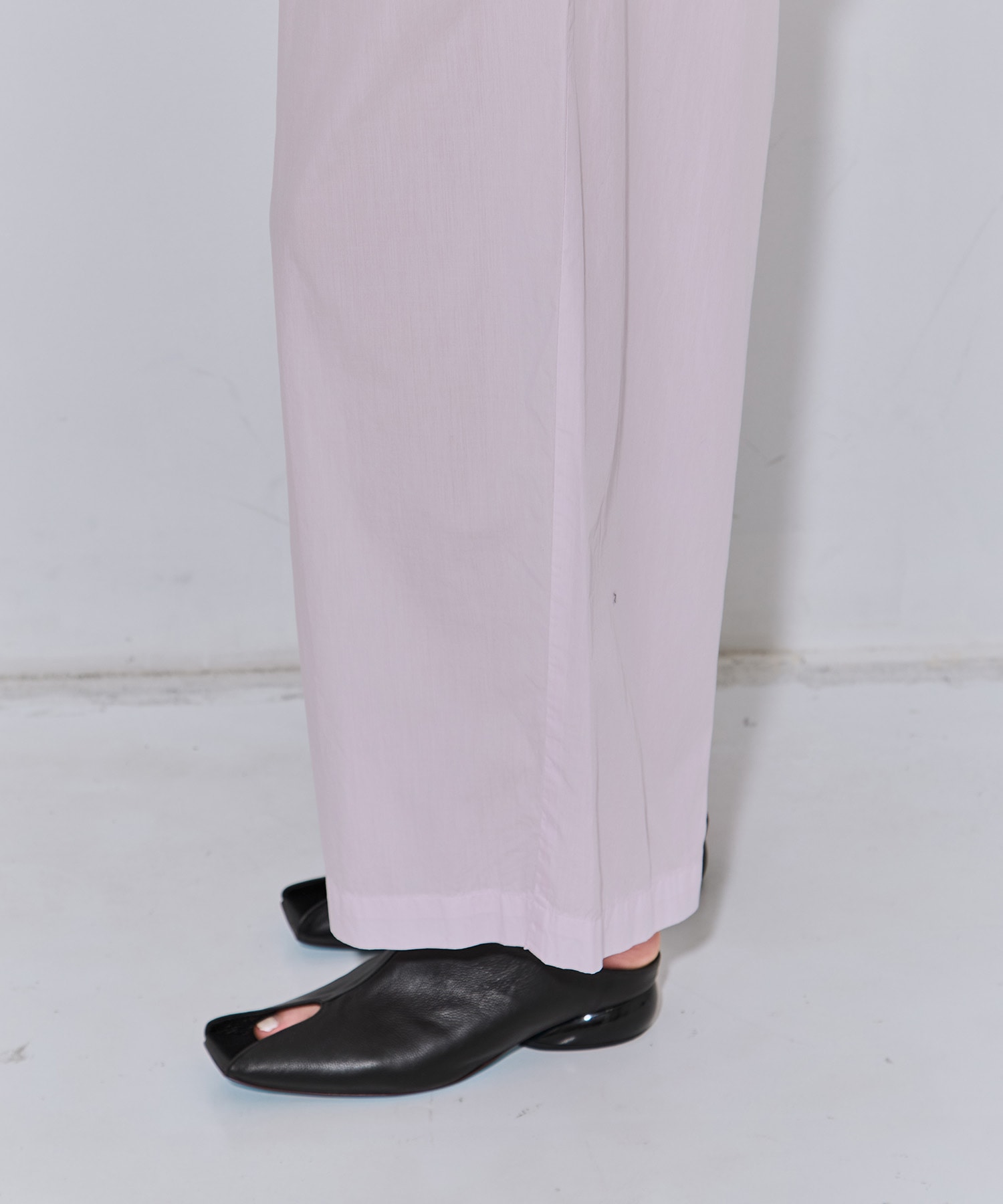 NATURAL DYED COTTON LAWN TWO TUCKED PANTS ATON