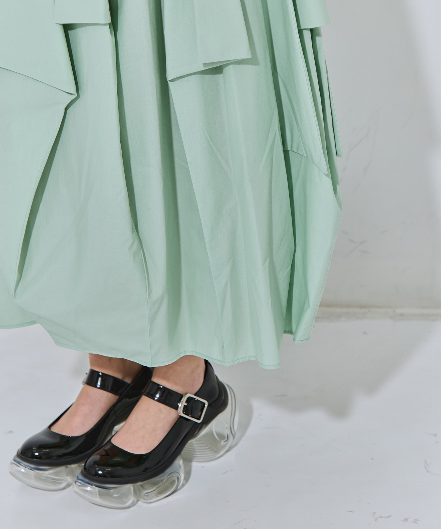 folds skirt nagonstans
