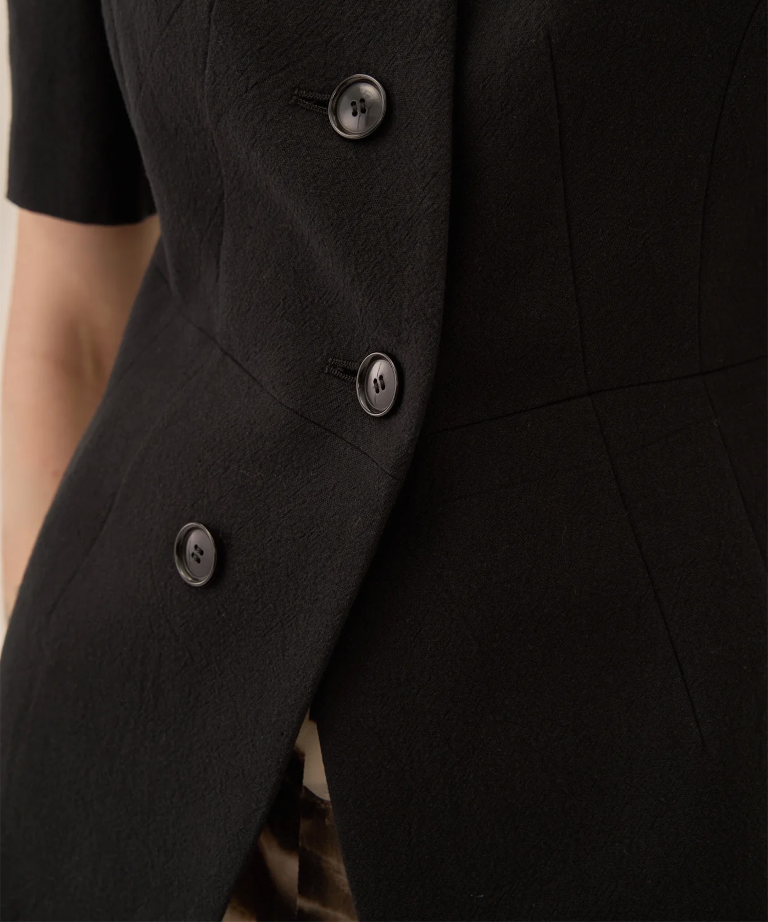 Sesilia half sleeve jacket AKIRANAKA