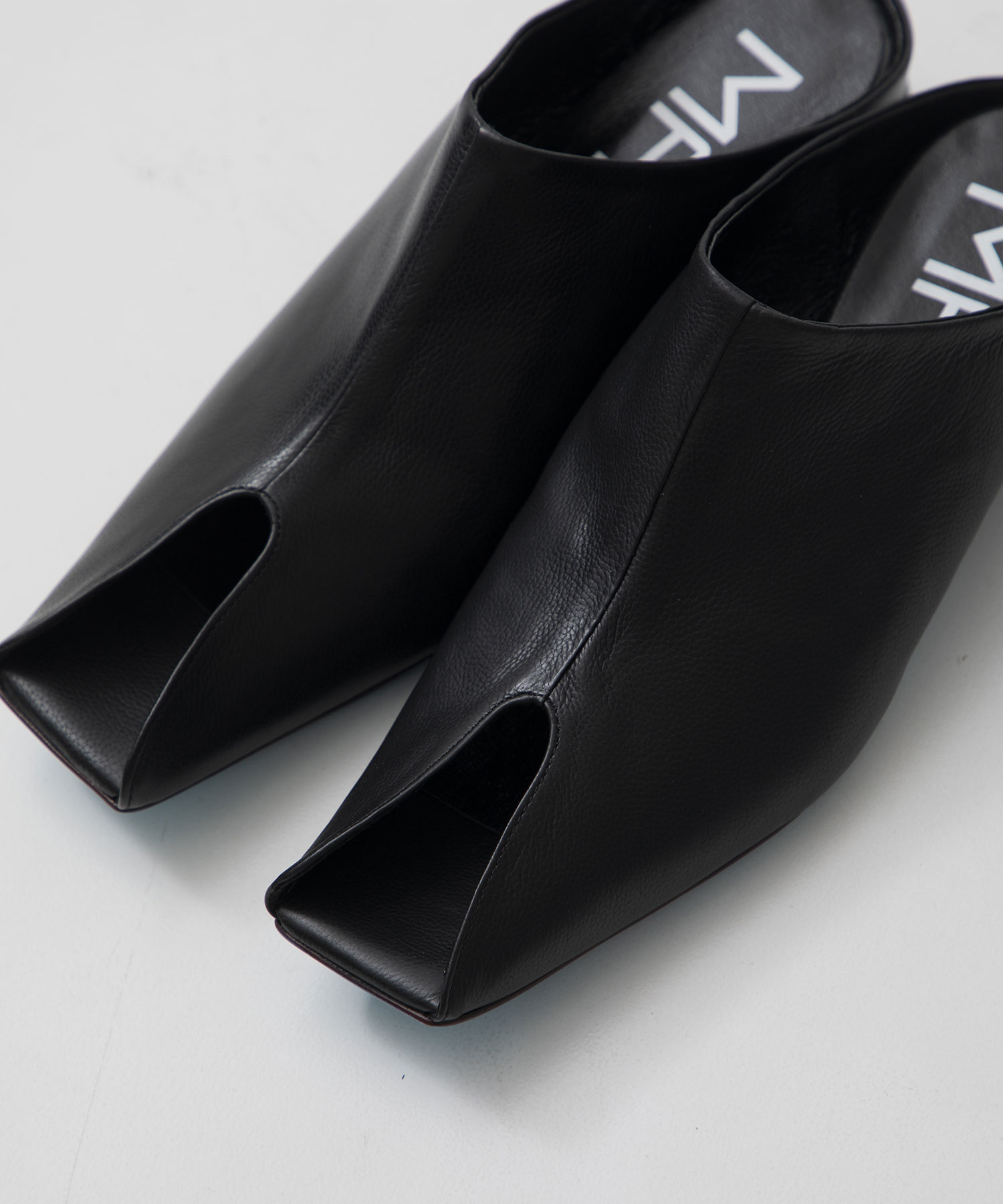 open-toe sandal MANA