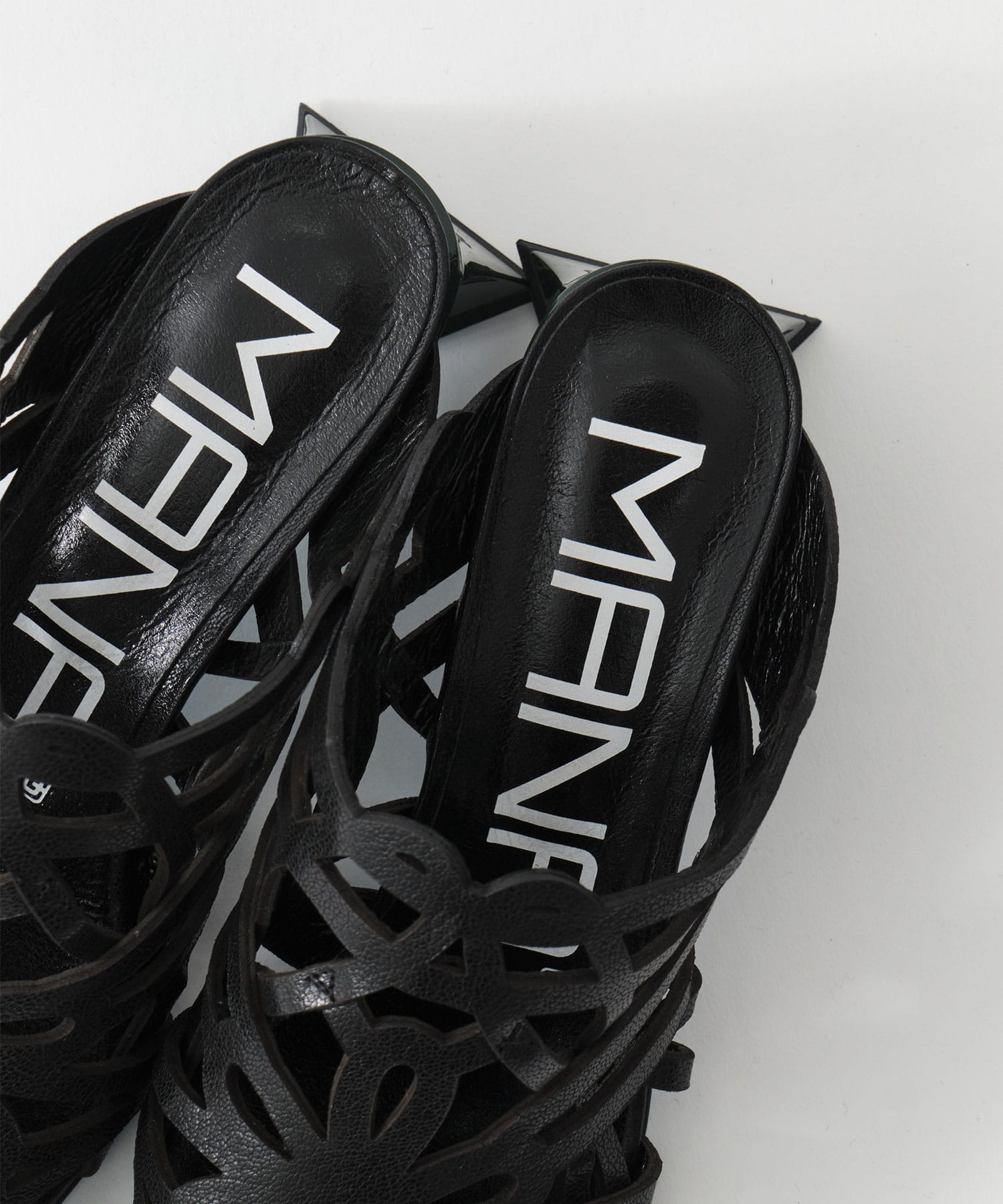 laser cutting sandal MANA