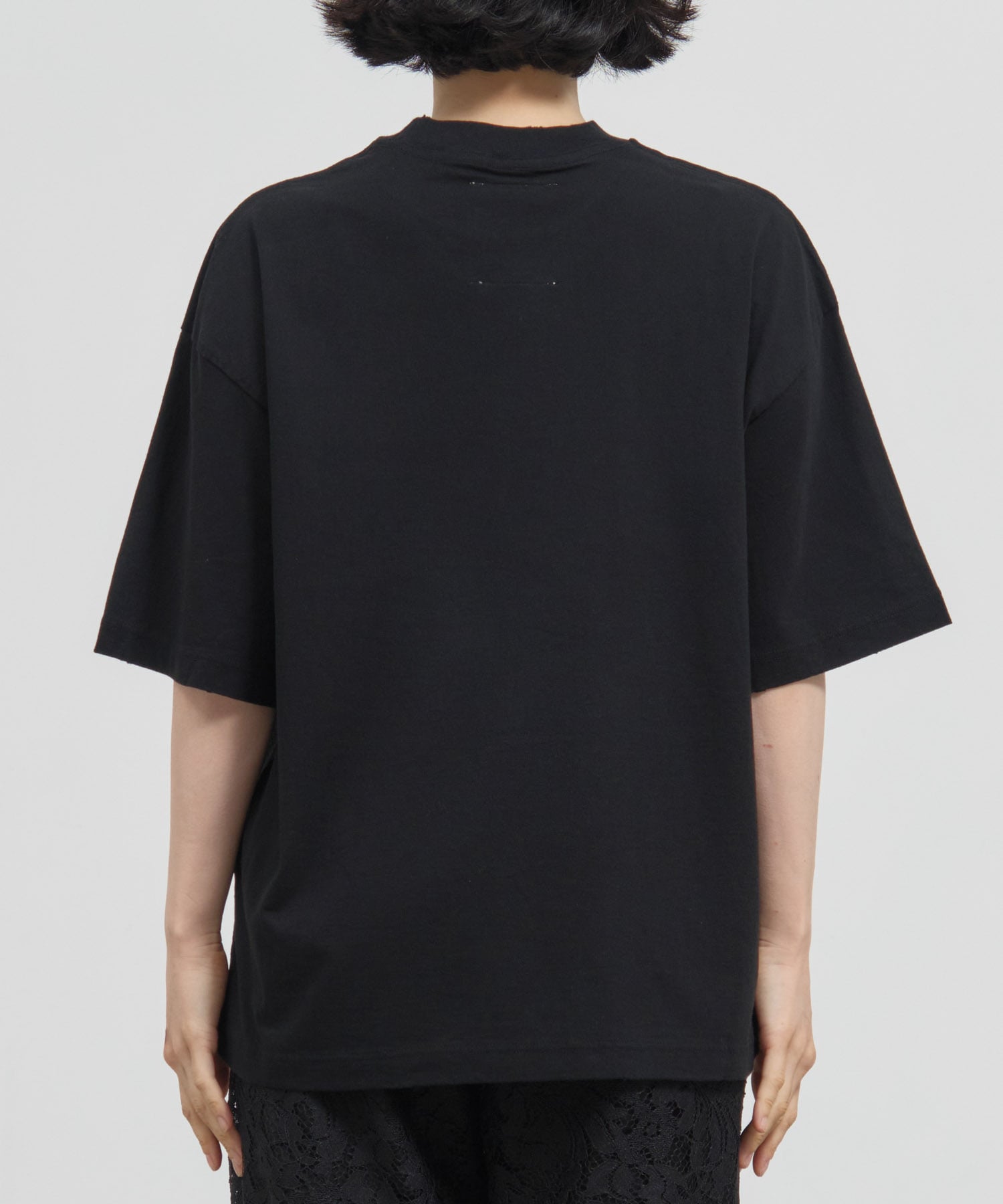 EMBELLISHED DISTRESSED TEE Maison MIHARA YASUHIRO