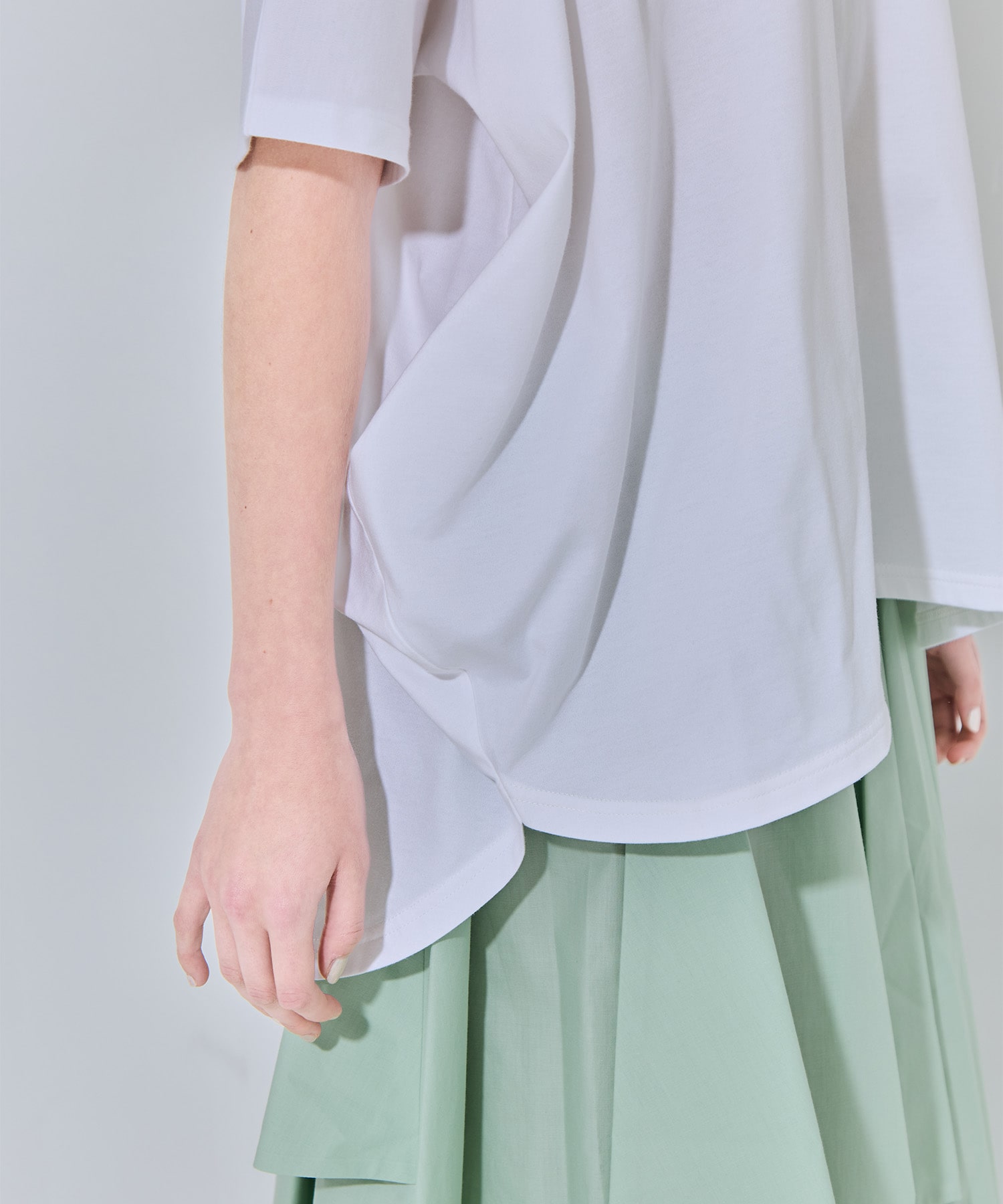 HALF-SLEEVES HEXAGON T-SHIRT ENFOLD