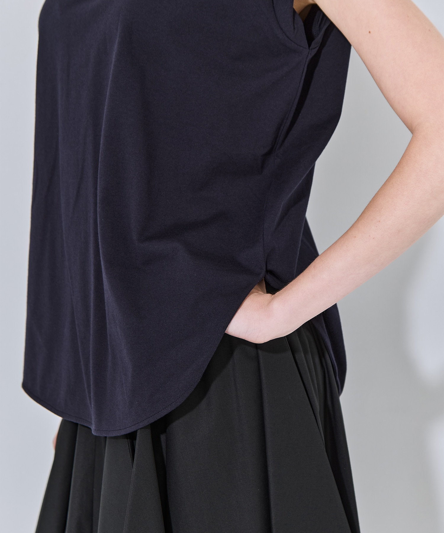 round-hem tank top nagonstans