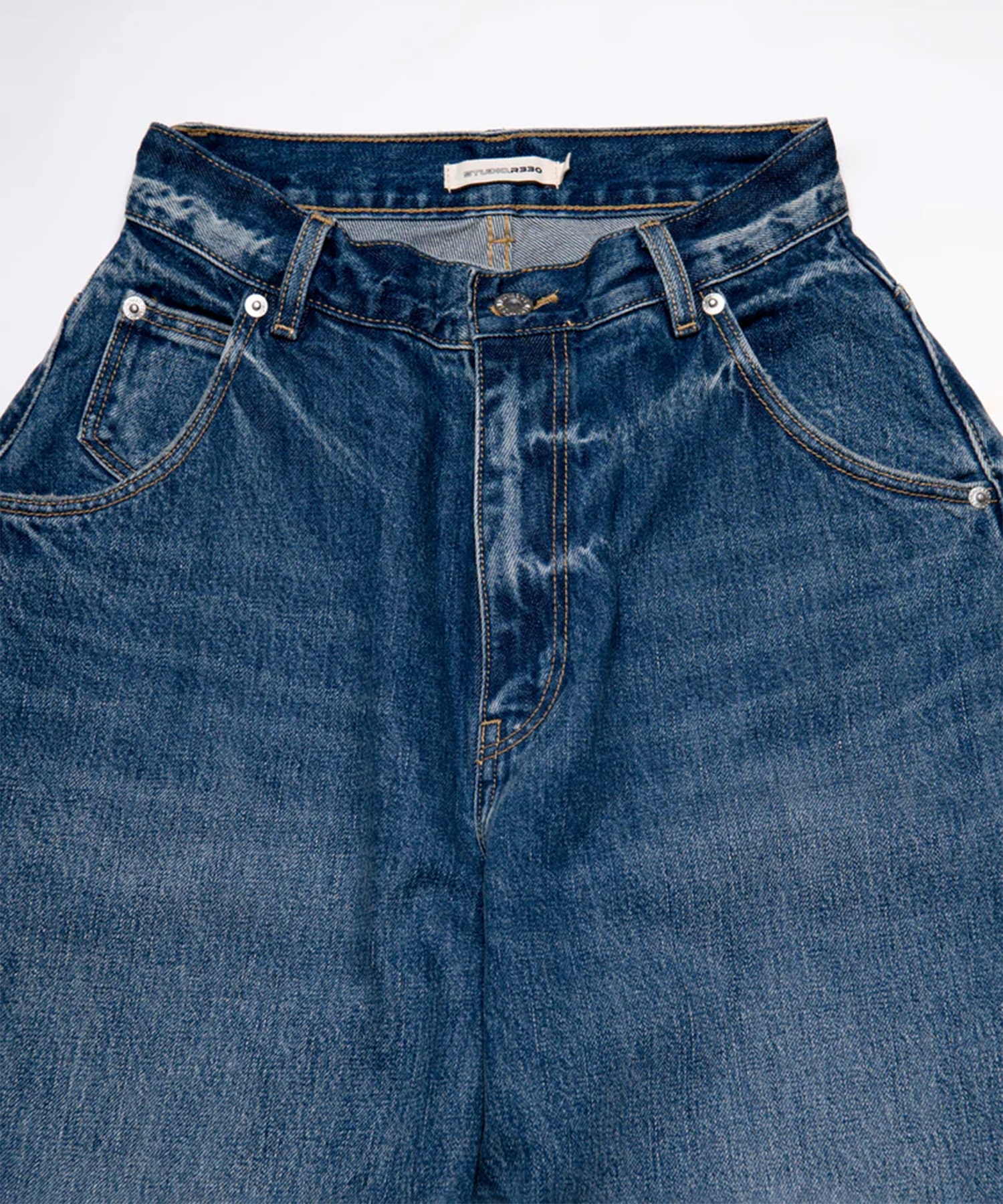 VINTAGE WIDE TAPERED STUDIO R330