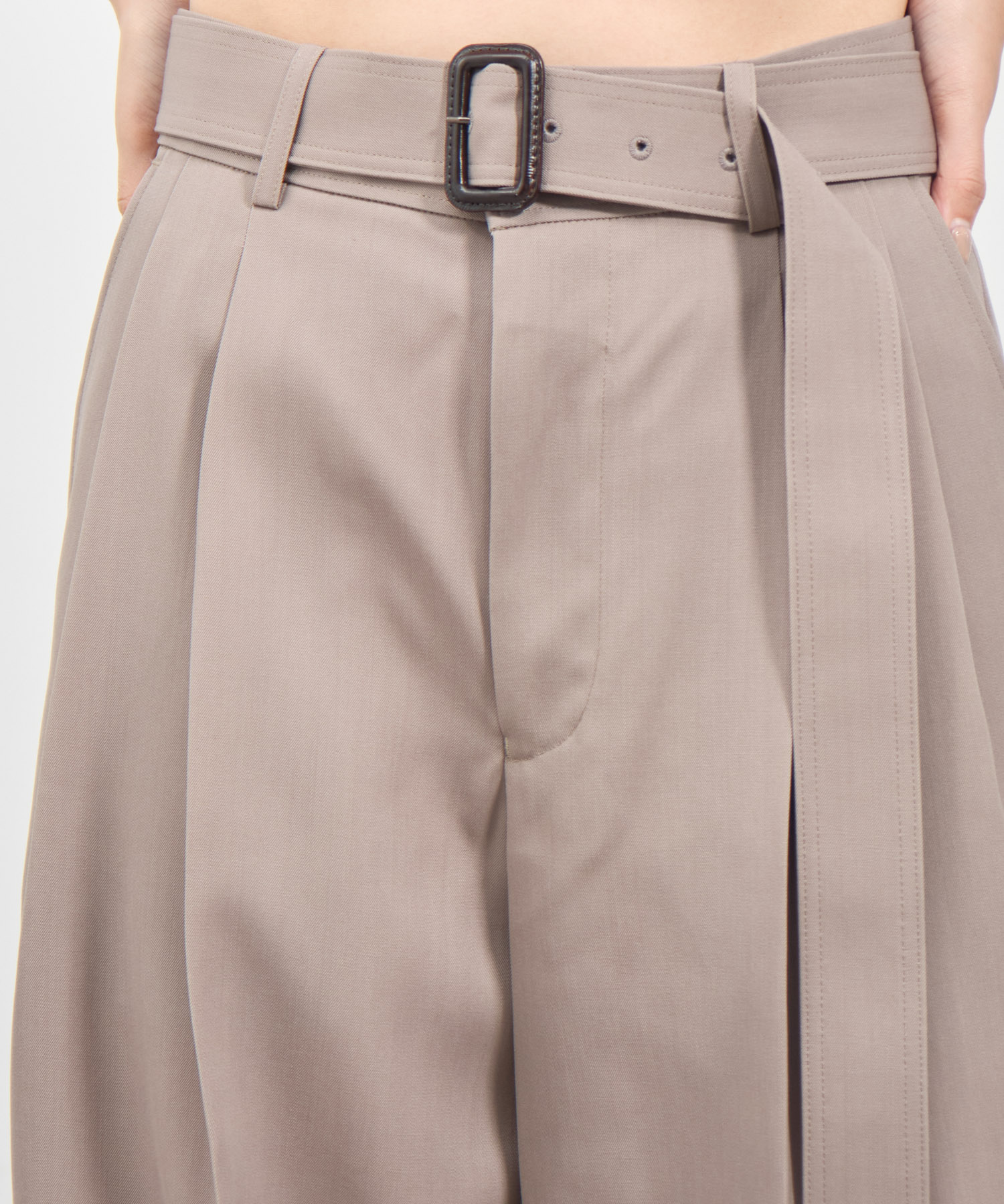 THE SLACKS BELTED 2 TUCK THE RERACS