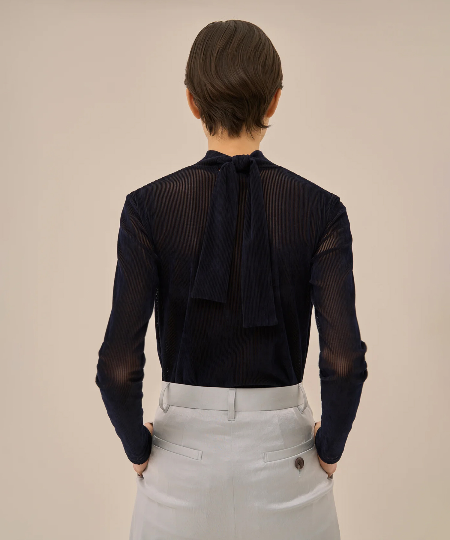 Claudia tie coller jersey pullover NV AKIRANAKA