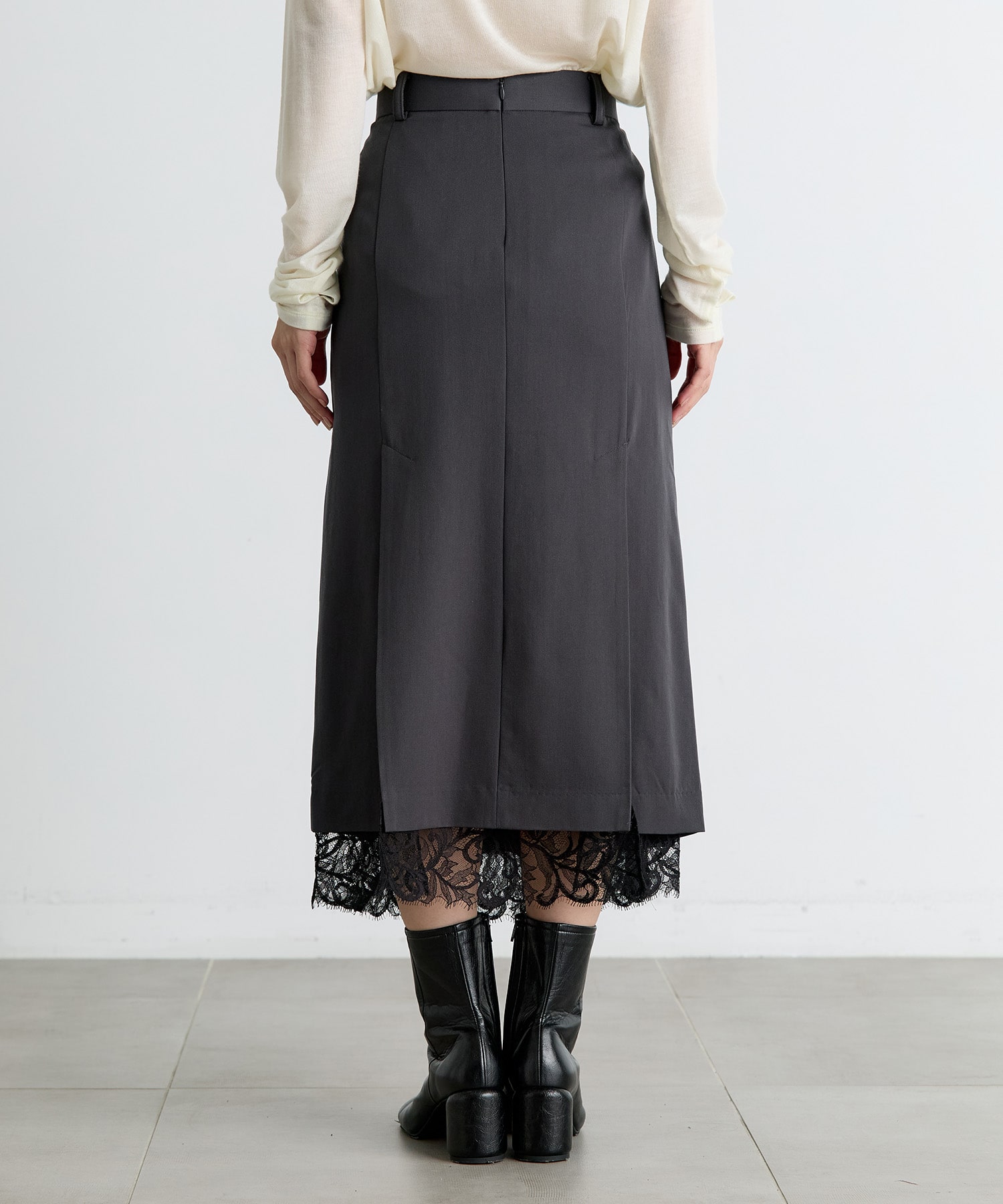 FINE WOOL PLEATED SKIRT WITH LACE TRIM FETICO