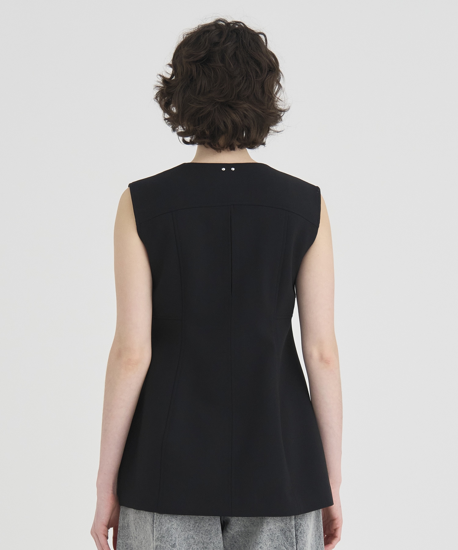 Arch Pattern Cut Vest RITAN