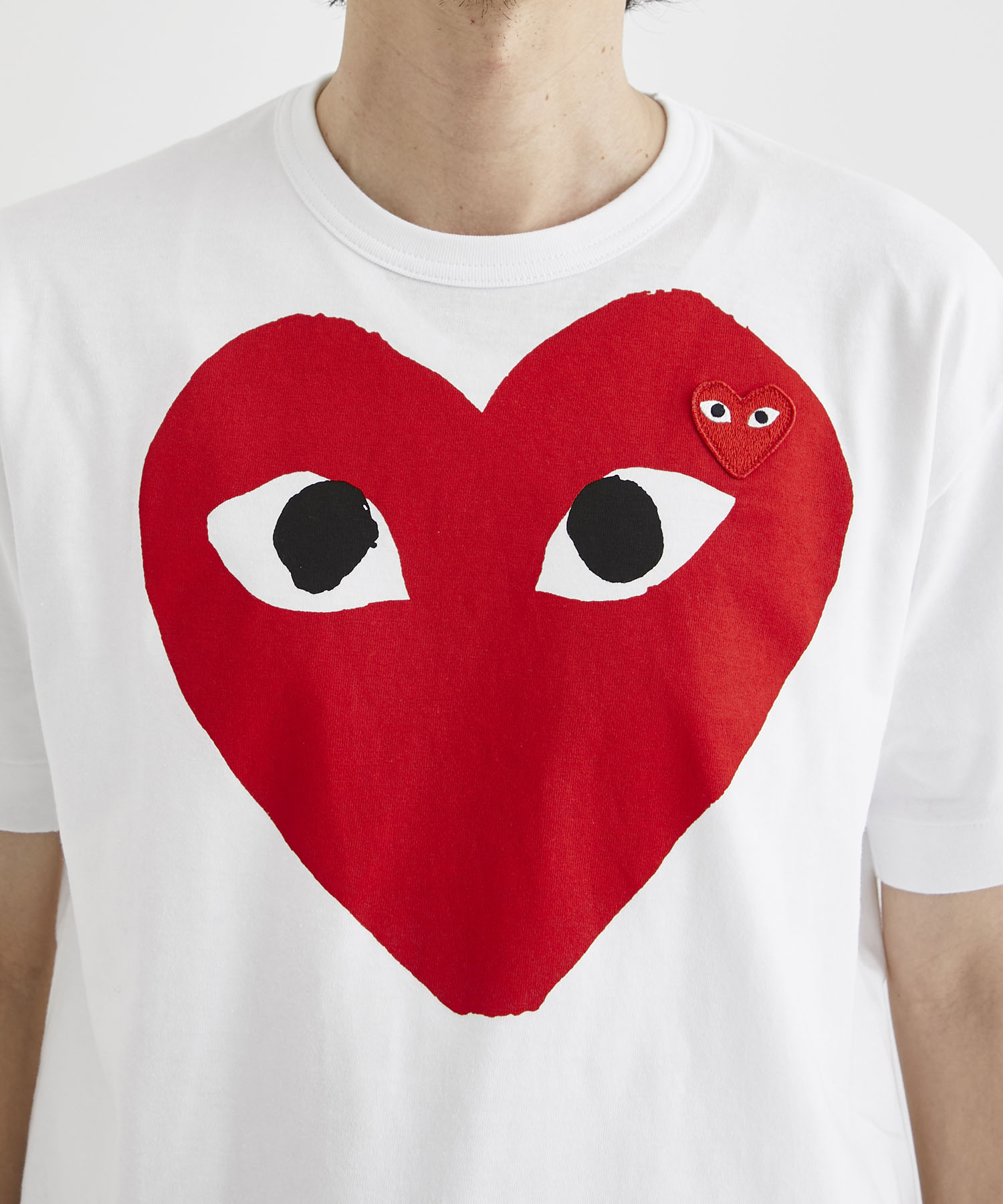 AZ-T026-051 S/S TEE RED HEART(L WHITE): PLAY COMME des GARCONS