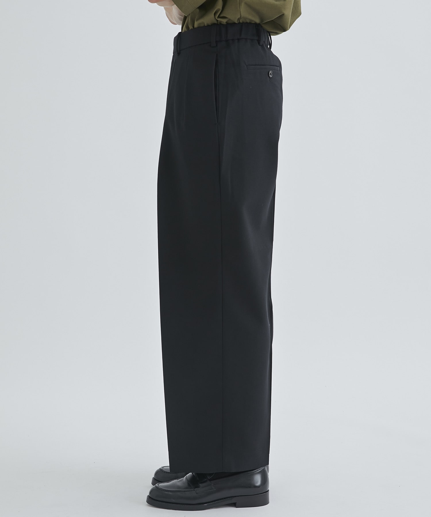 DOUBLE PLEATED TROUSERS MARKAWARE