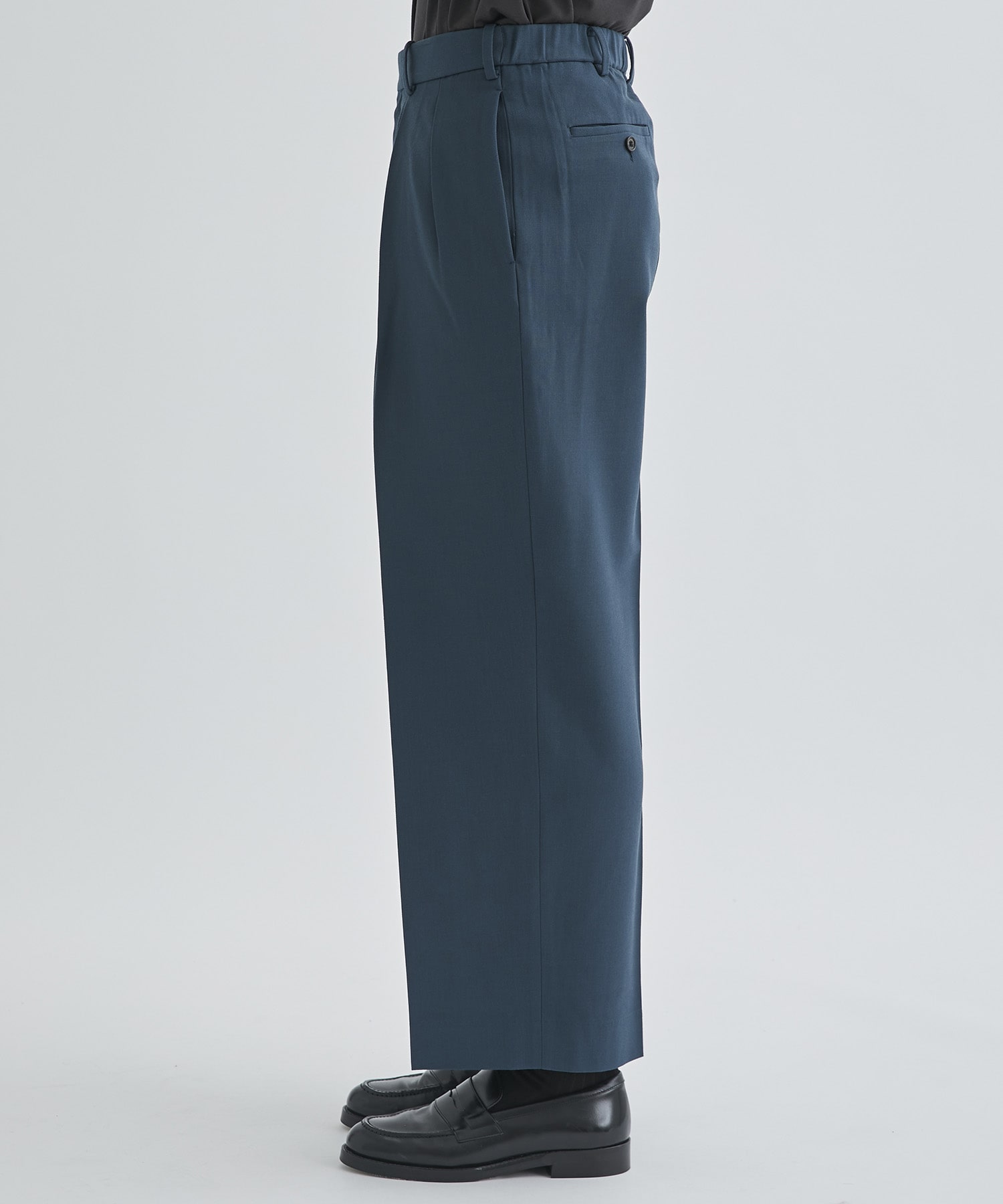 DOUBLE PLEATED TROUSERS MARKAWARE