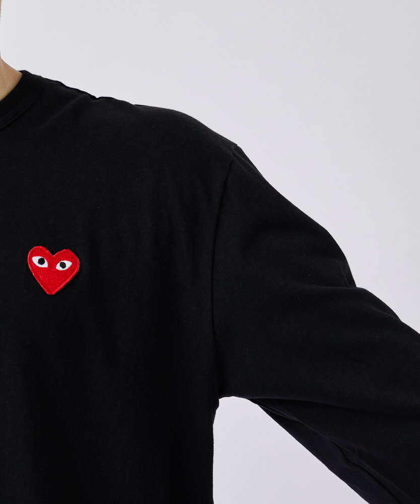 AX-T118-051 L/S T-SHIRT RED EMBLEMRED HEART PLAY COMME des GARCONS