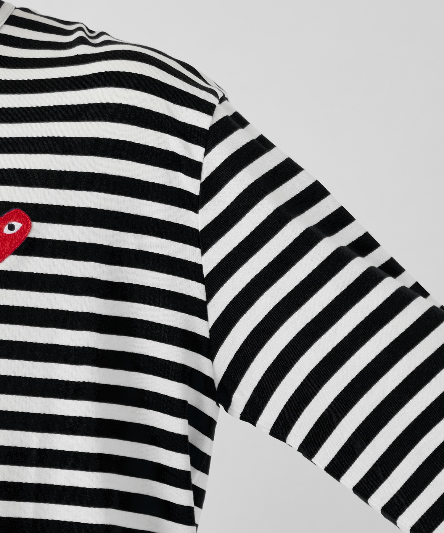 AX-T164-051 L/S T-SHIRT RED EMBLEMRED HEART PLAY COMME des GARCONS