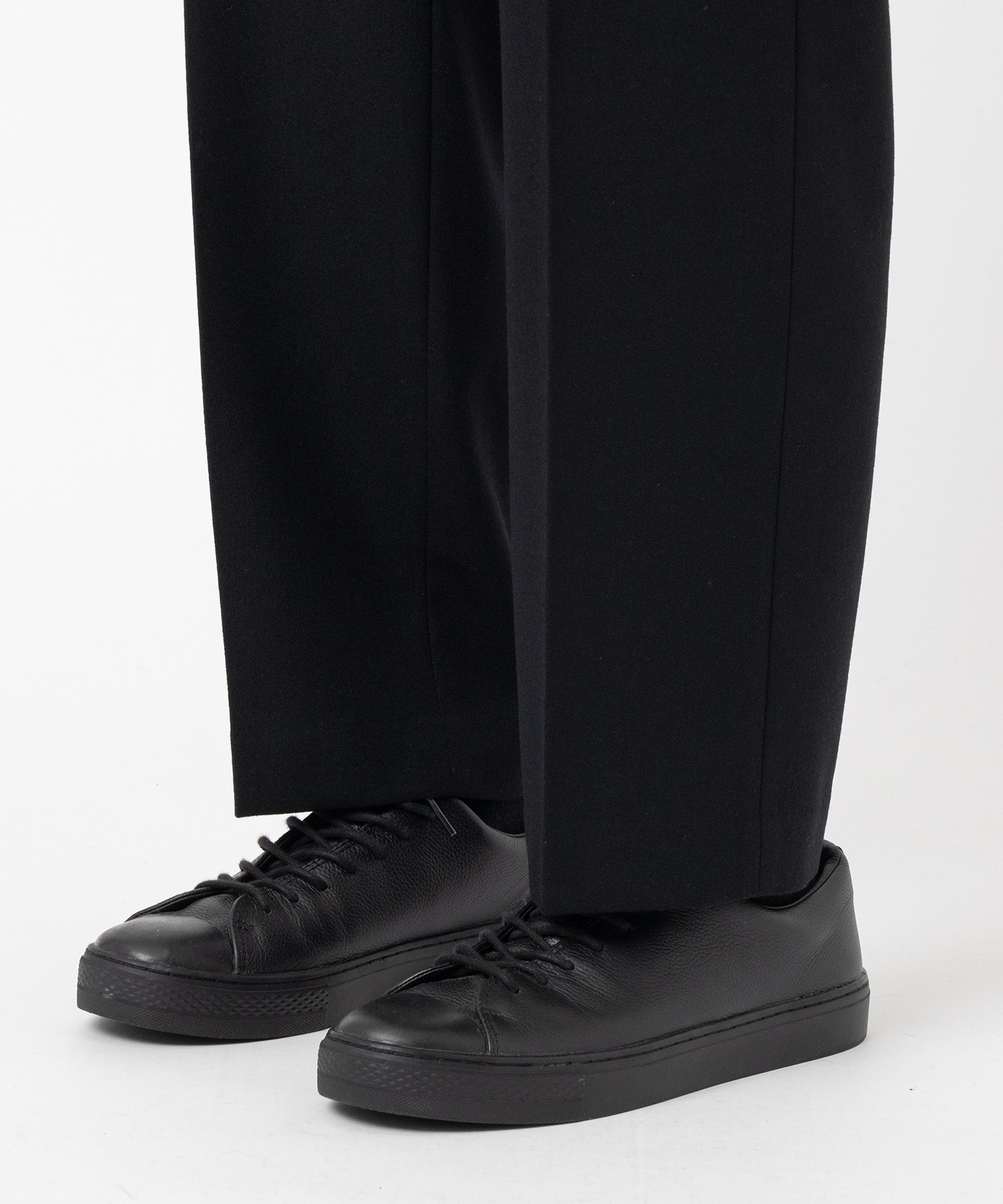 FLAT TAPERED TROUSERS MARKAWARE