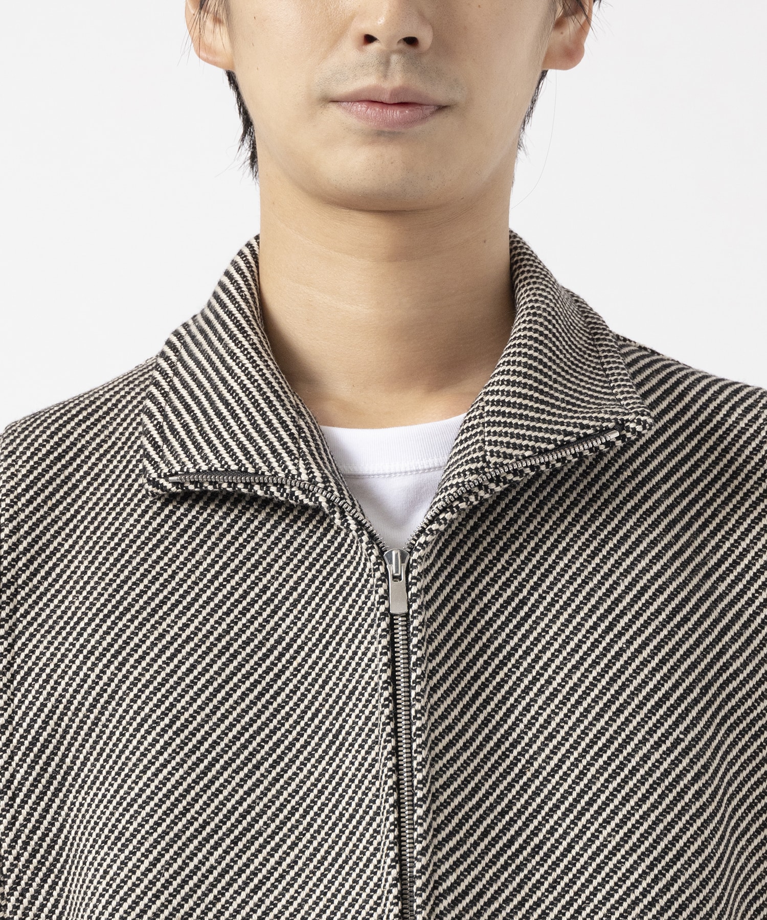 MODIFIED SLEEVE ZIP BLOUSON IRENISA