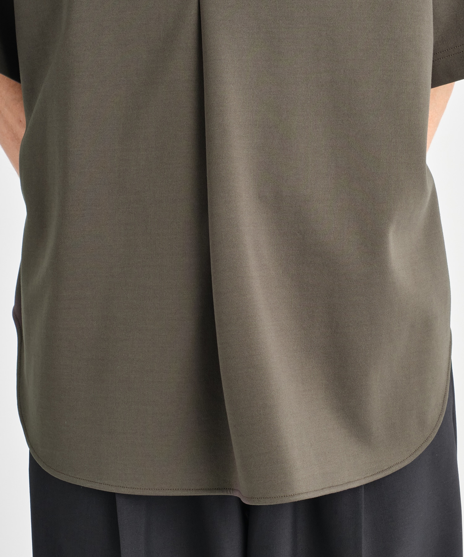 RERACS FRONT TUCK HENLY NECK T-SHIRT THE RERACS