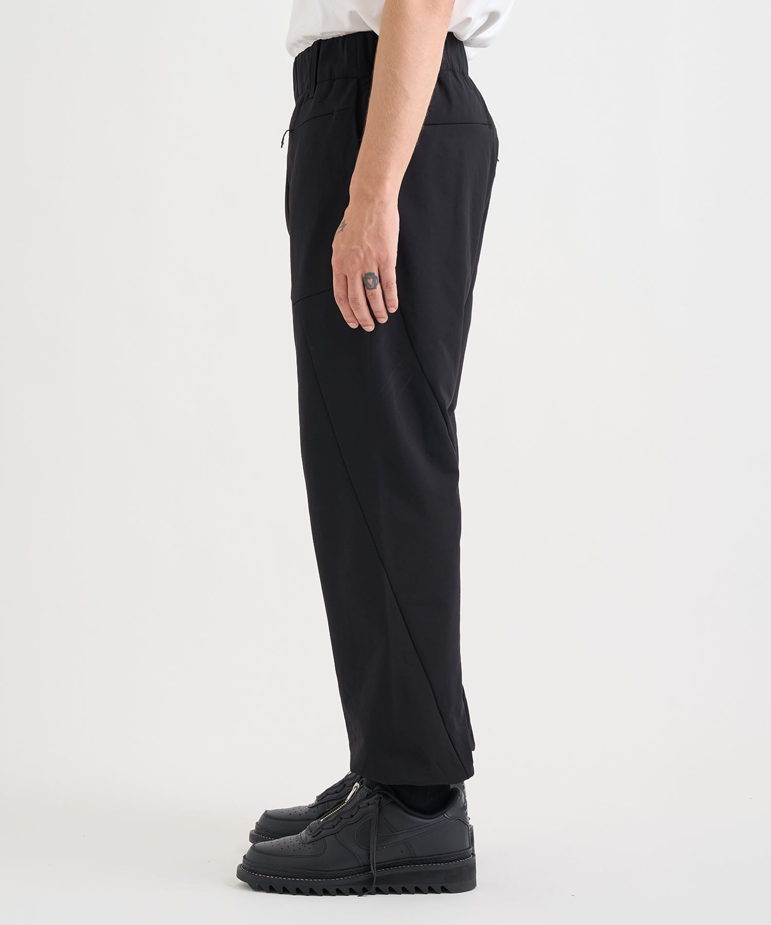 別注BLK SUPER LIGHT SWEAT PANTS White Mountaineering