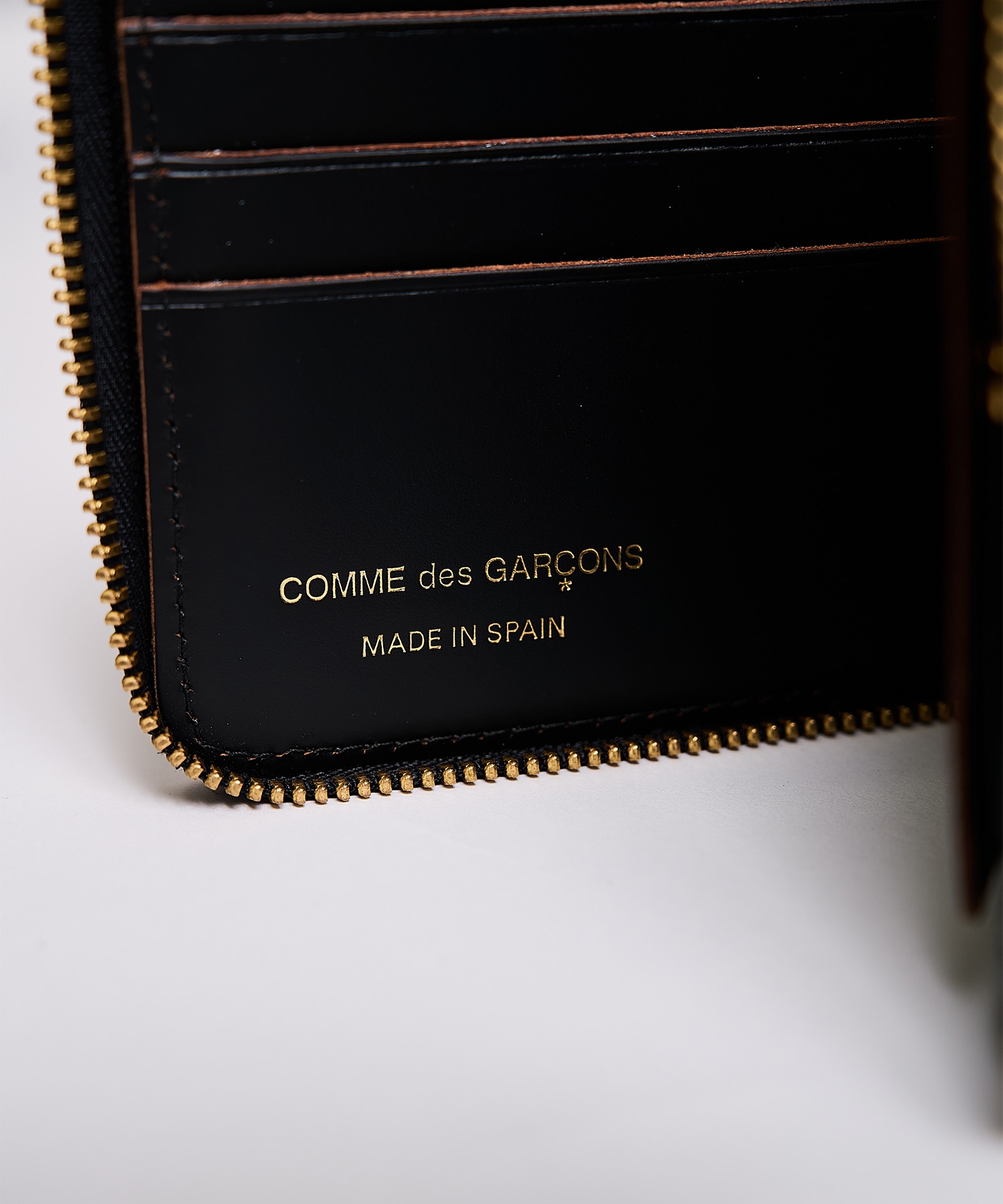 TRIPLE STITCH FALD ZIP WALLET Wallet Comme des Garcons