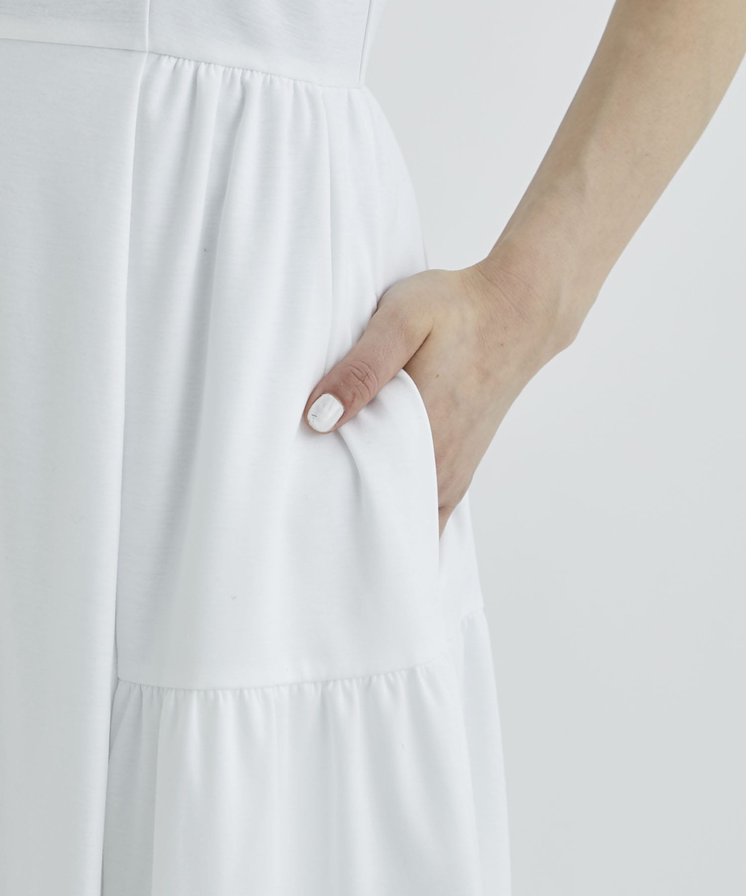 BORDER SLEEVE TEE DRESS(36 WHITE): BORDERS at BALCONY: WOMEN｜THE