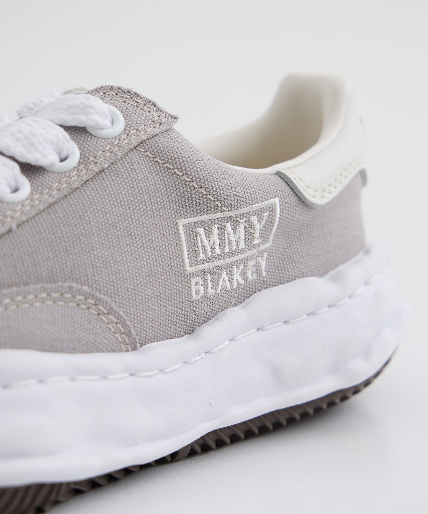 BLAKEY original sole canvas low top sneakers Maison MIHARA YASUHIRO