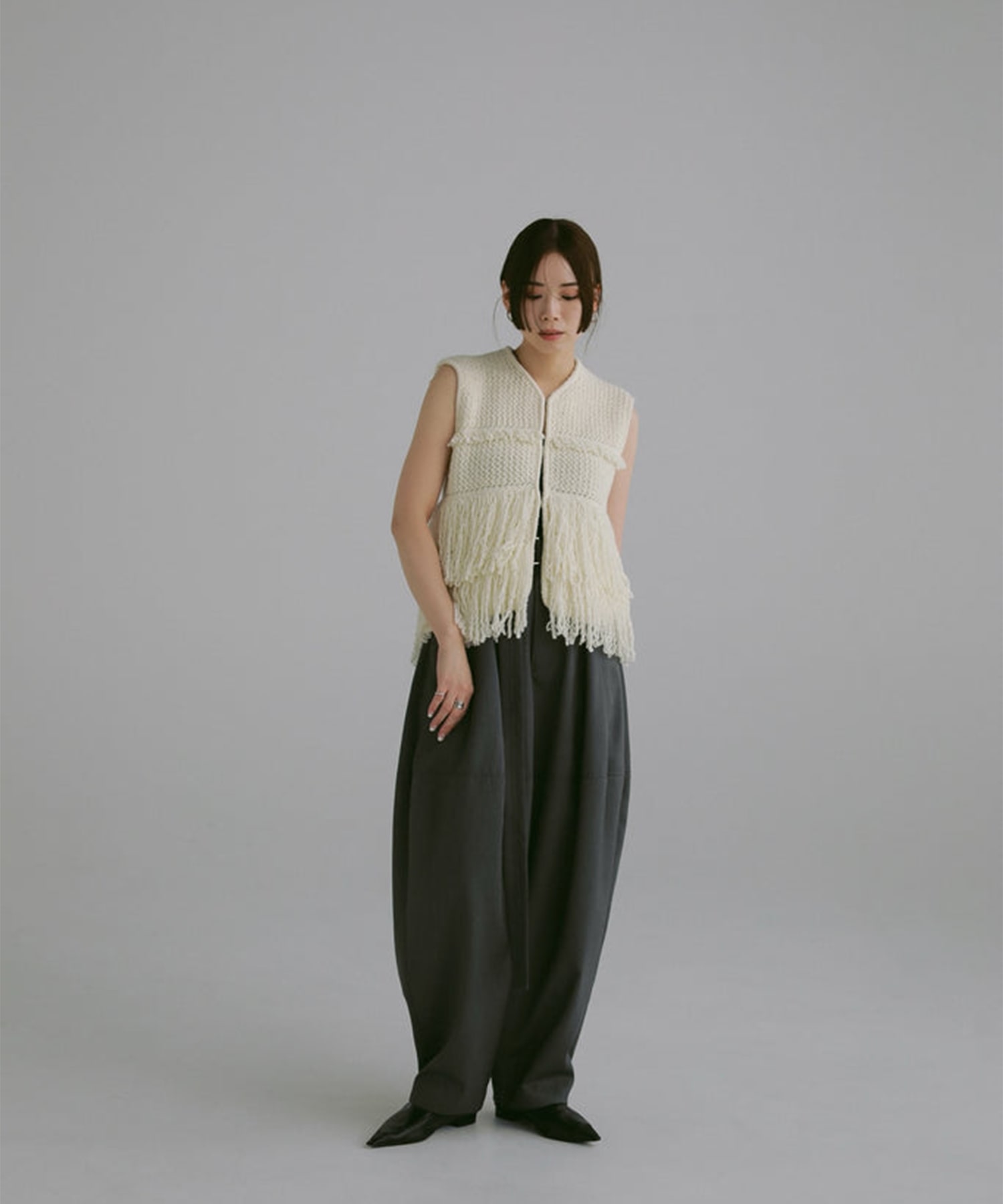 slab yarn fringe vest Louren