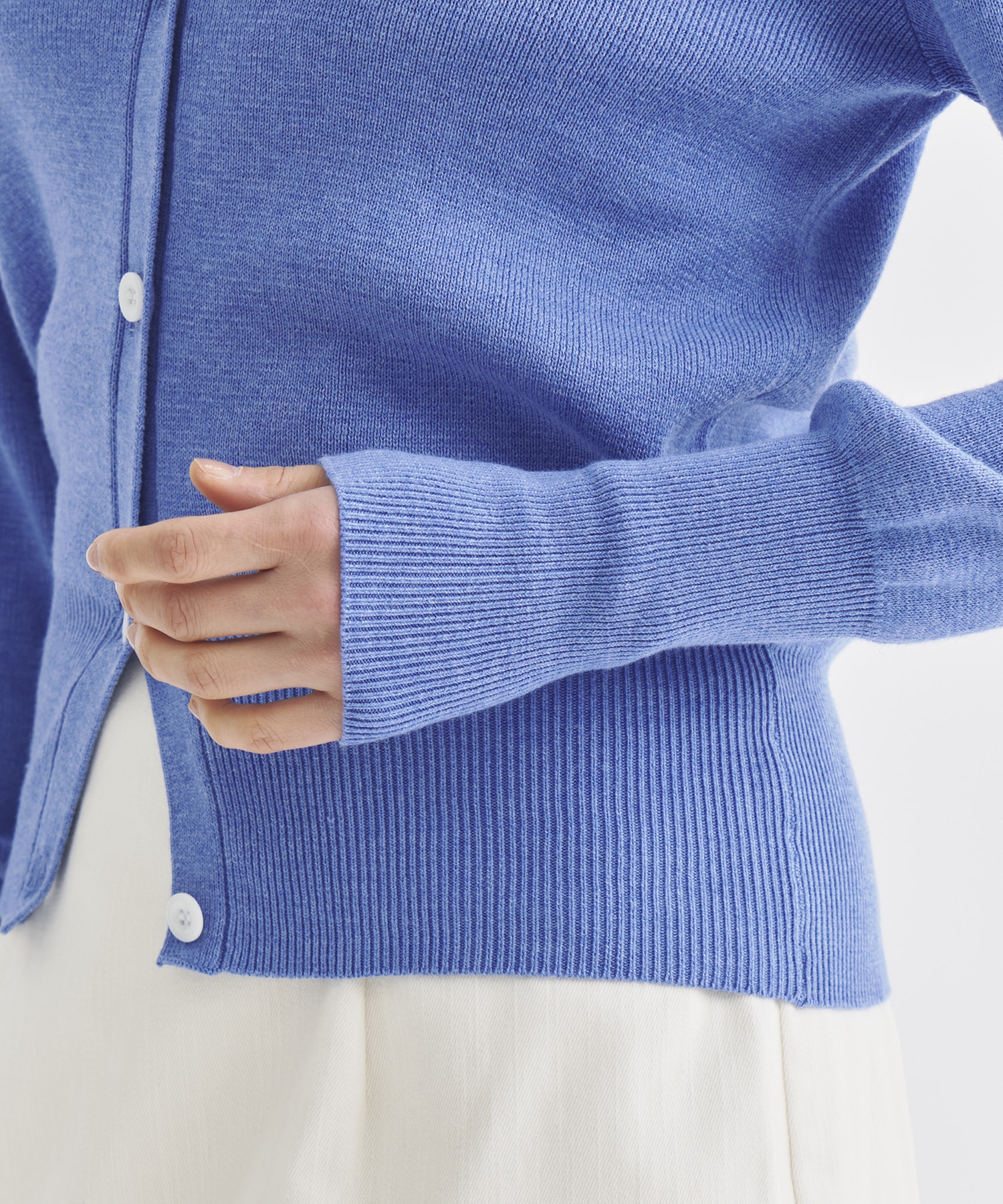 【WEB限定】Vneck knit compact cardigan Louren