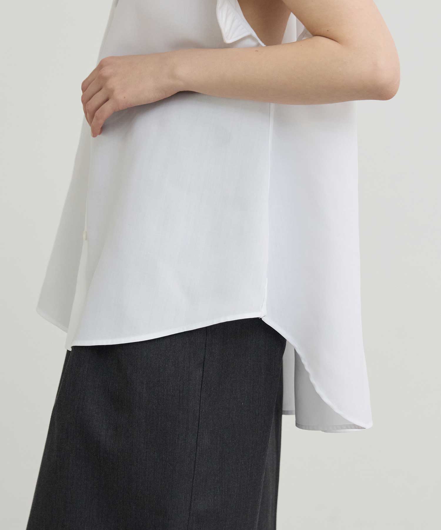 THE PLACKET A LINE SHIRT SLEEVE LESS THE RERACS