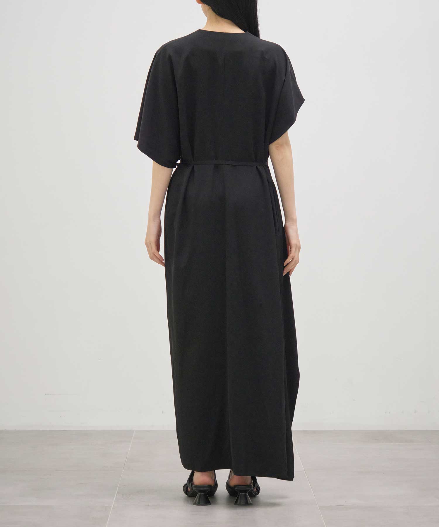 Ana asymmetry dress BK AKIRANAKA